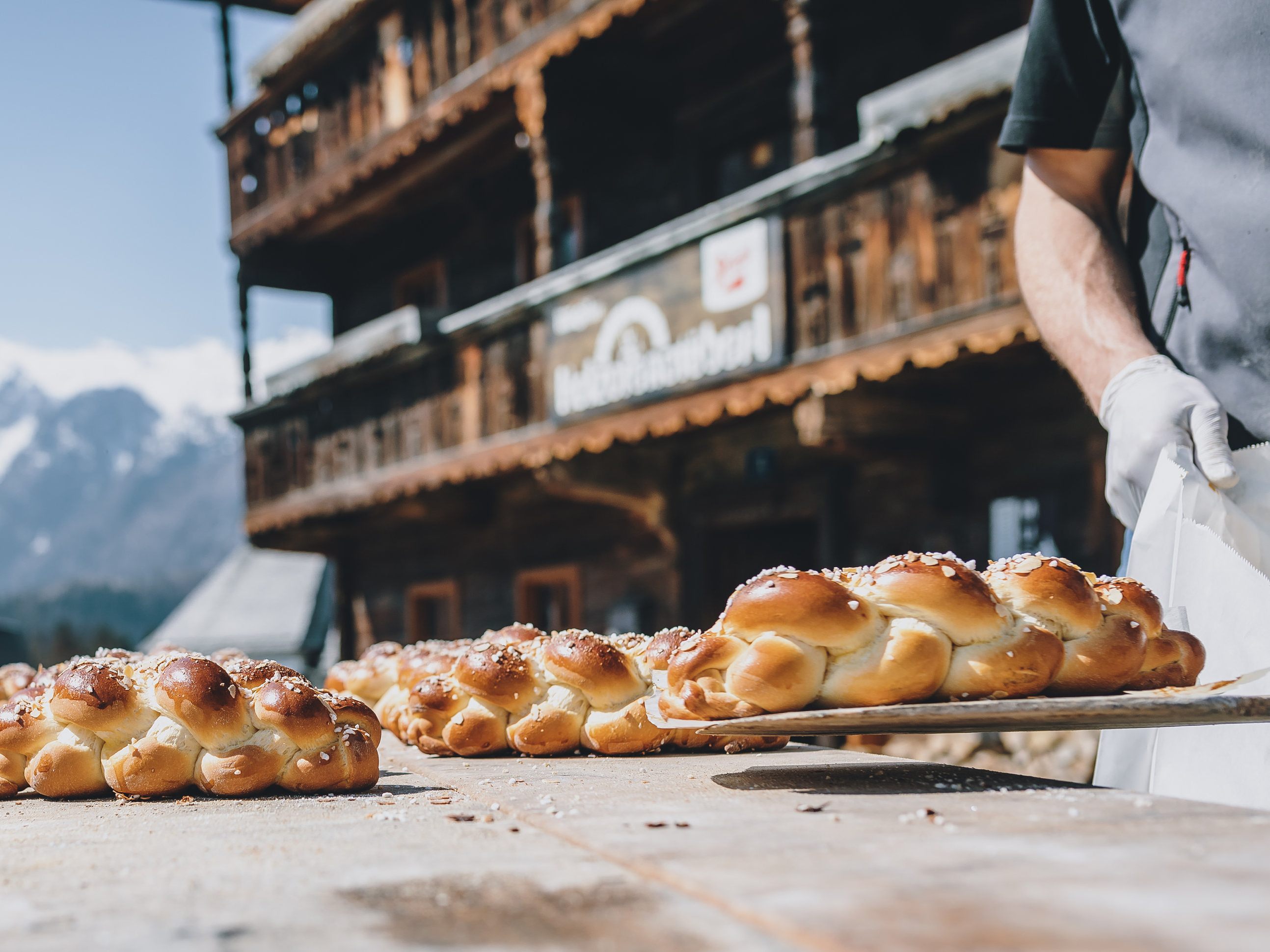 Der VKI testete 15 Striezel aus Supermärkten und Bäckereien.