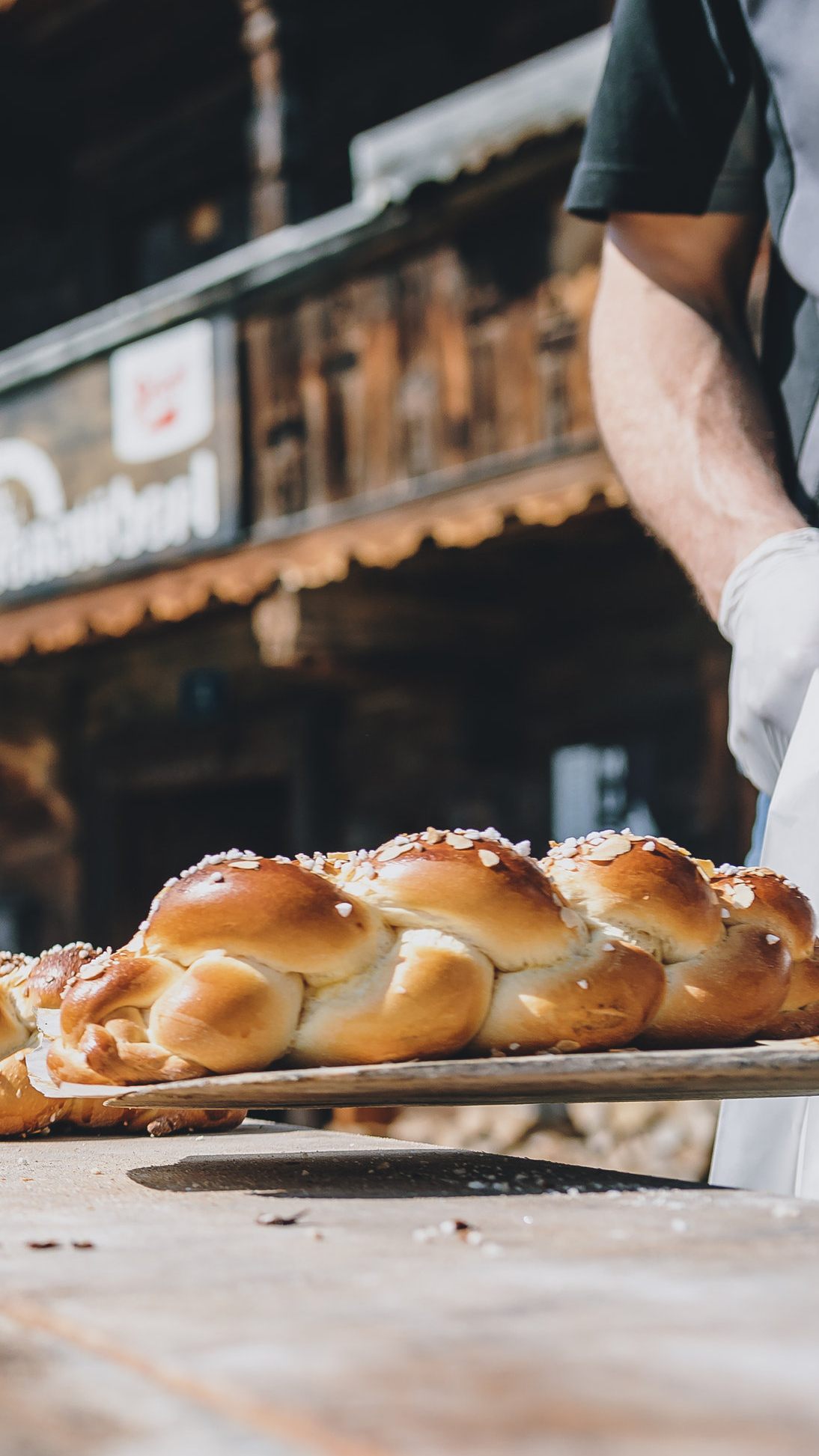 Der VKI testete 15 Striezel aus Supermärkten und Bäckereien.