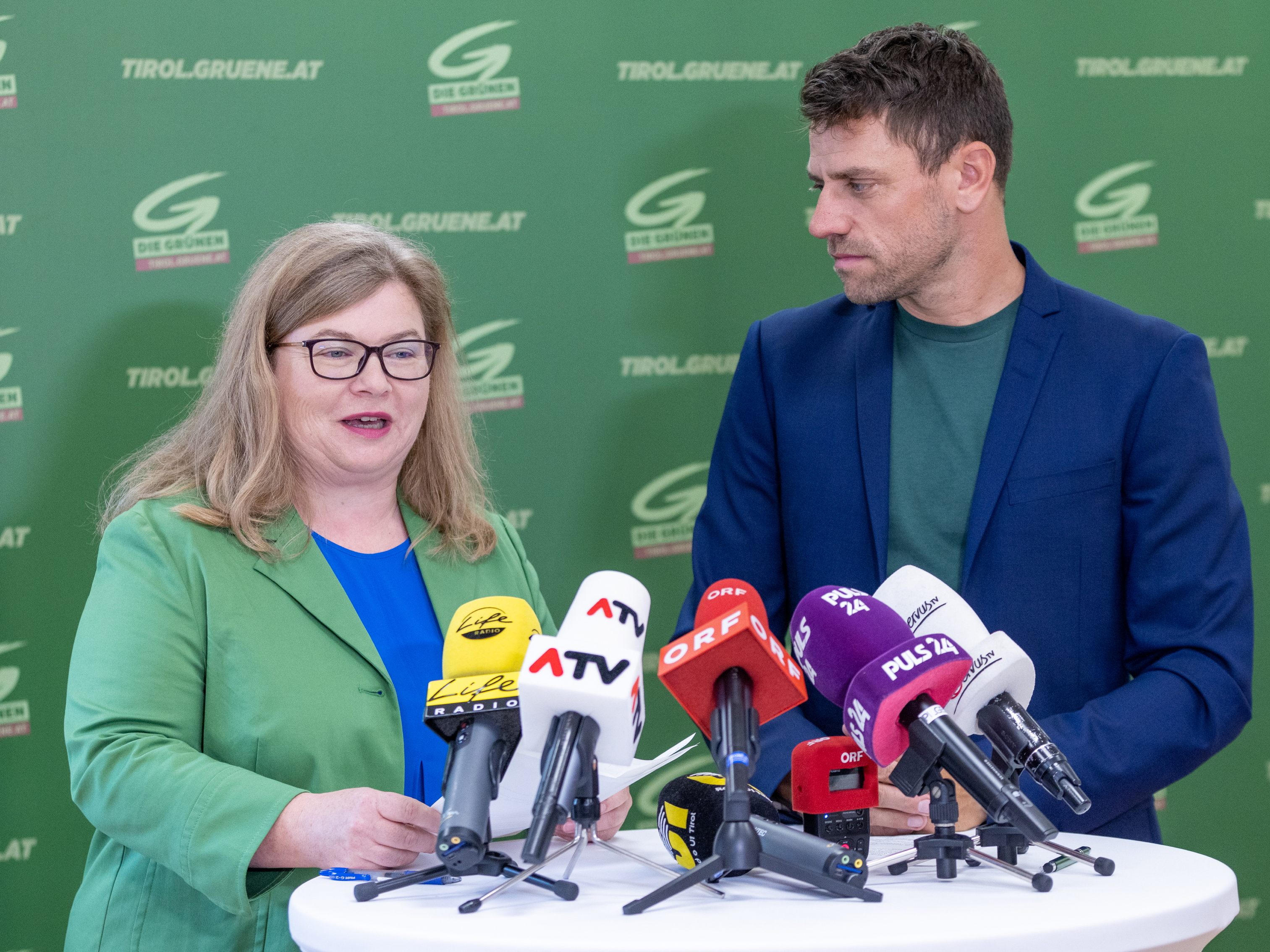 Petra Wohlfahrtstätter und Gebi Mair führen die Grünen in die Tiroler Landtagswahl Petra Wohlfahrtstätter und Gebi Mair führen die Grünen in die Tiroler Landtagswahl