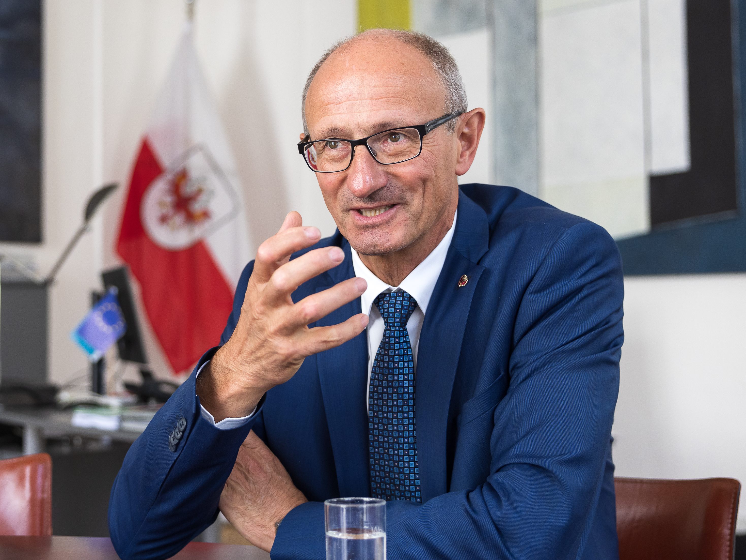 Die ÖVP-Tirol will den Wahlkampf für die Landtagswahl nutzen, um Spitzenkandidat Anton Mattle bekannter zu machen. Die ÖVP-Tirol will den Wahlkampf für die Landtagswahl nutzen, um Spitzenkandidat Anton Mattle bekannter zu machen.
