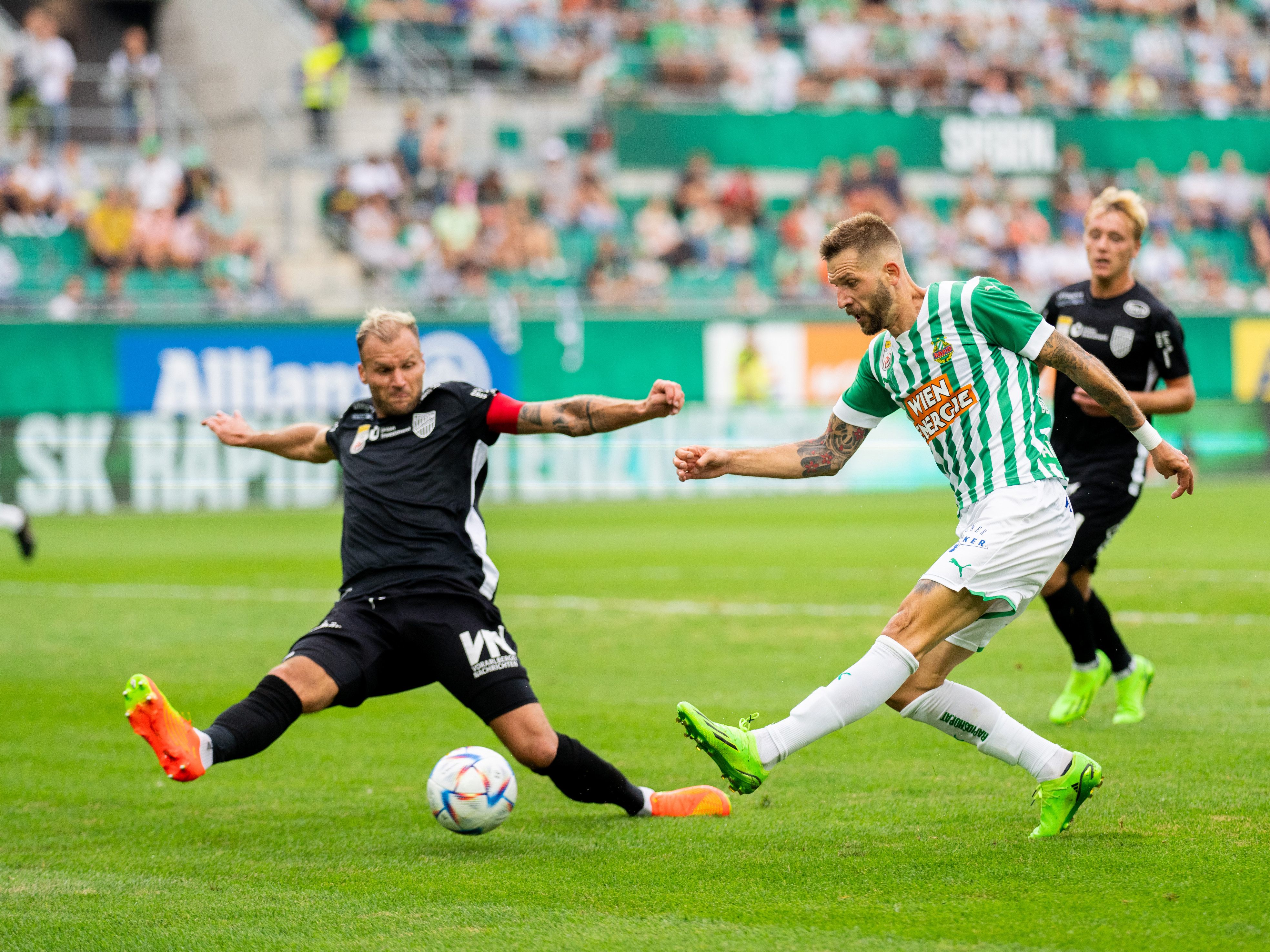 Rapid Wien verliert nach 1:1 gegen Austria Lustenau die Tabellenführung. Rapid Wien verliert nach 1:1 gegen Austria Lustenau die Tabellenführung.