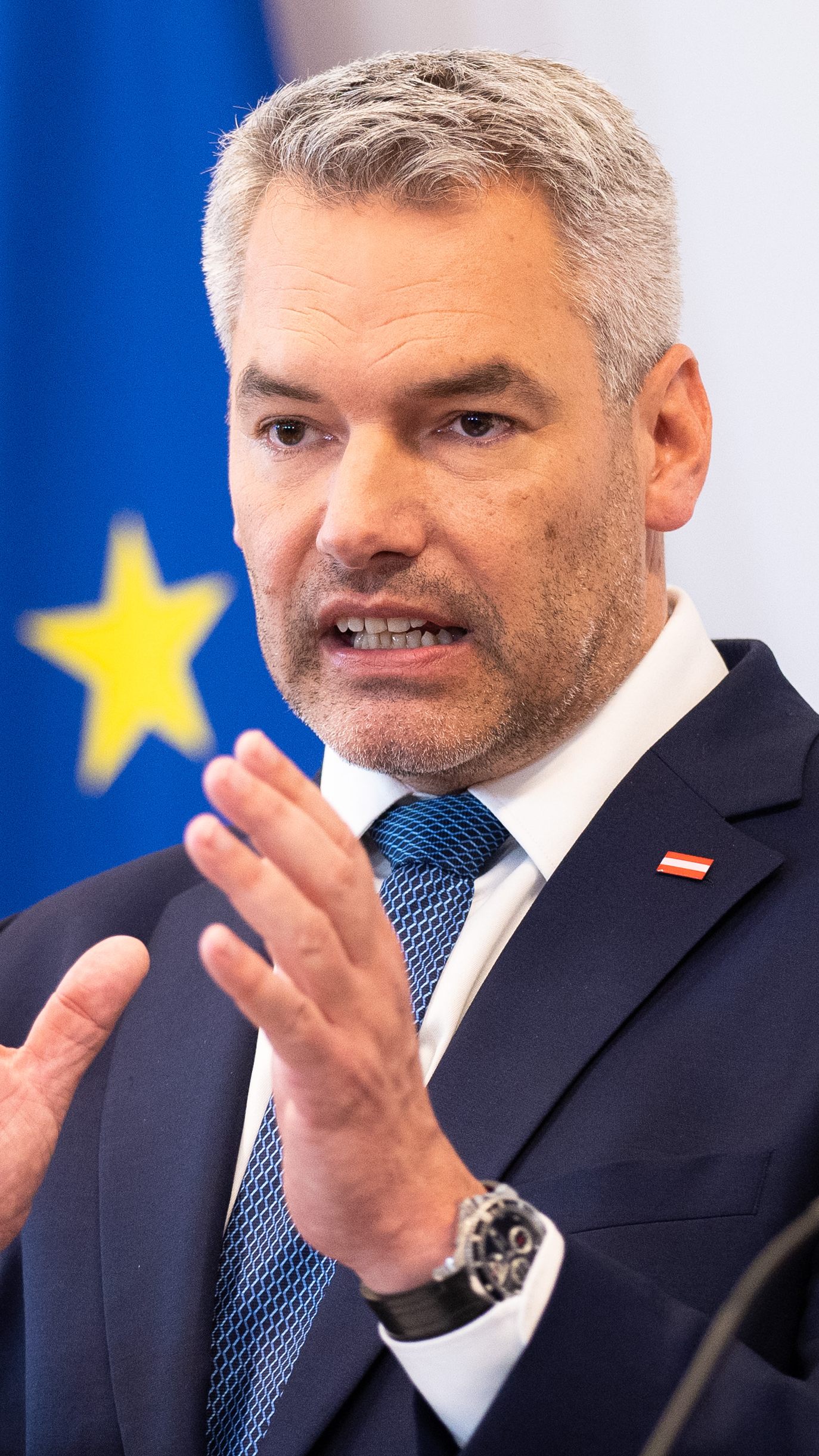 Bundeskanzler Karl Nehammer (ÖVP) forderte am Sonntag einen europäischen Strompreisdeckel.