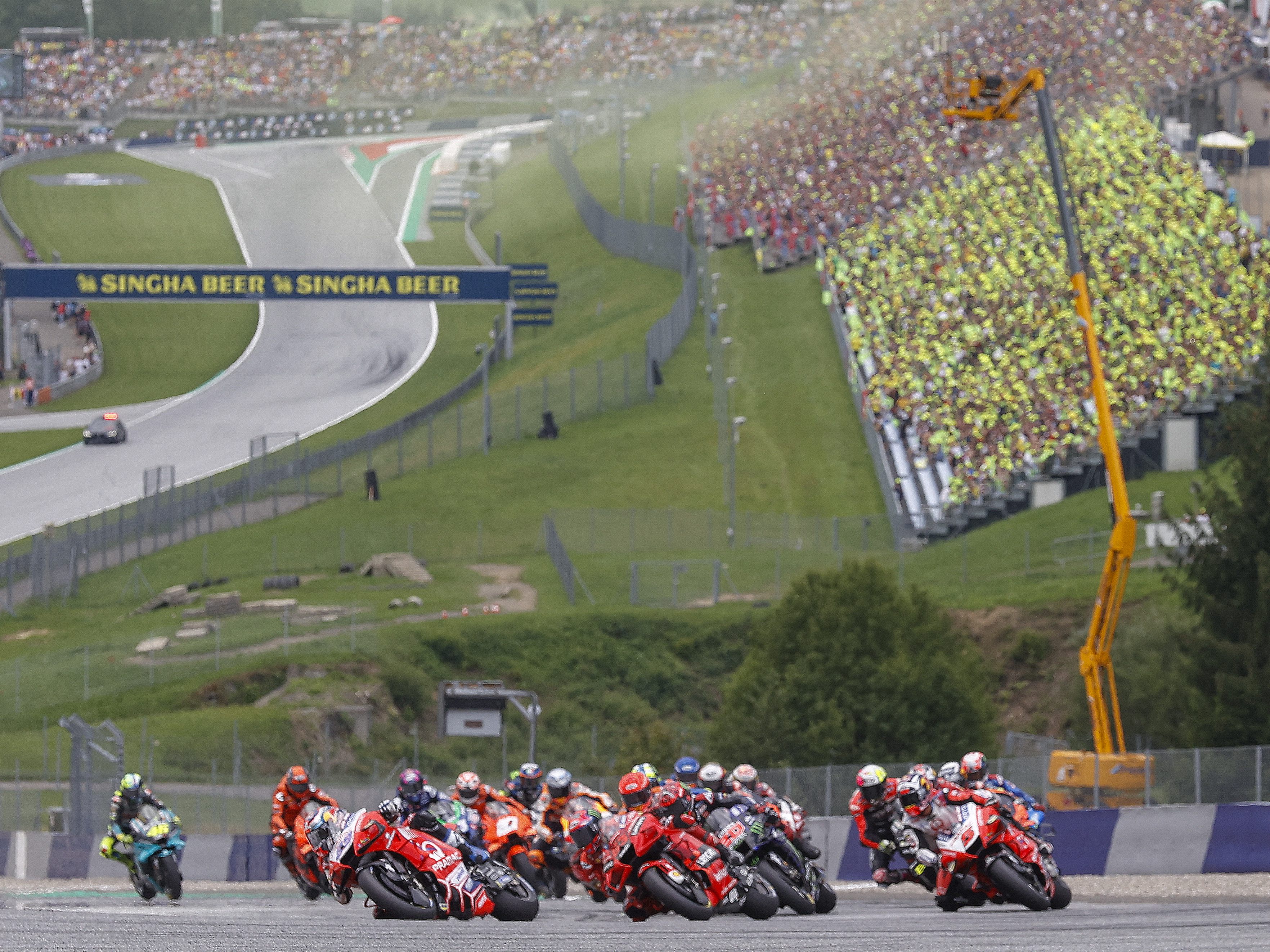 Das Rennwochenende der Moto GP sorgt wieder für Staus und Verzögerungen. Das Rennwochenende der Moto GP sorgt wieder für Staus und Verzögerungen.