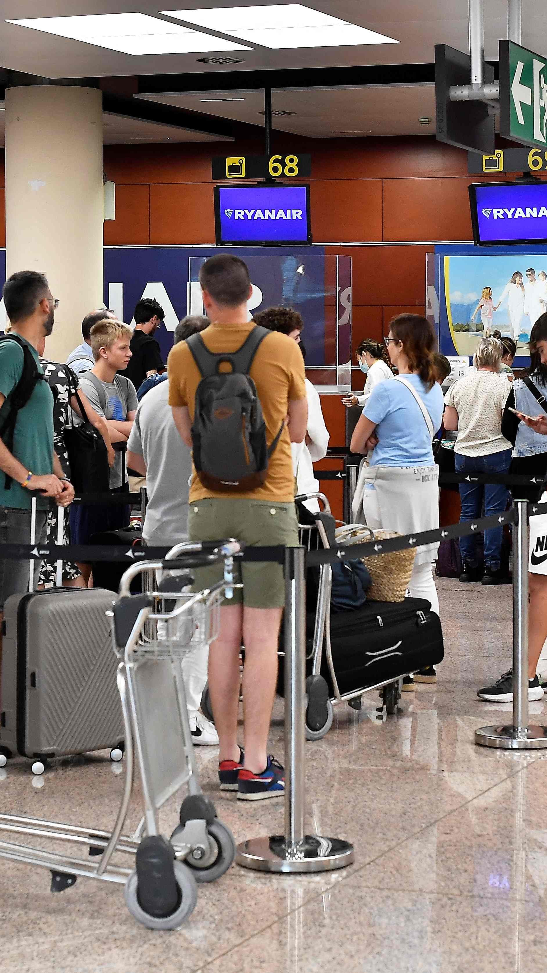Ryanair: Billigfluglinie verrechnet künftig durchschnittlich 50 Euro ohne Extras.
