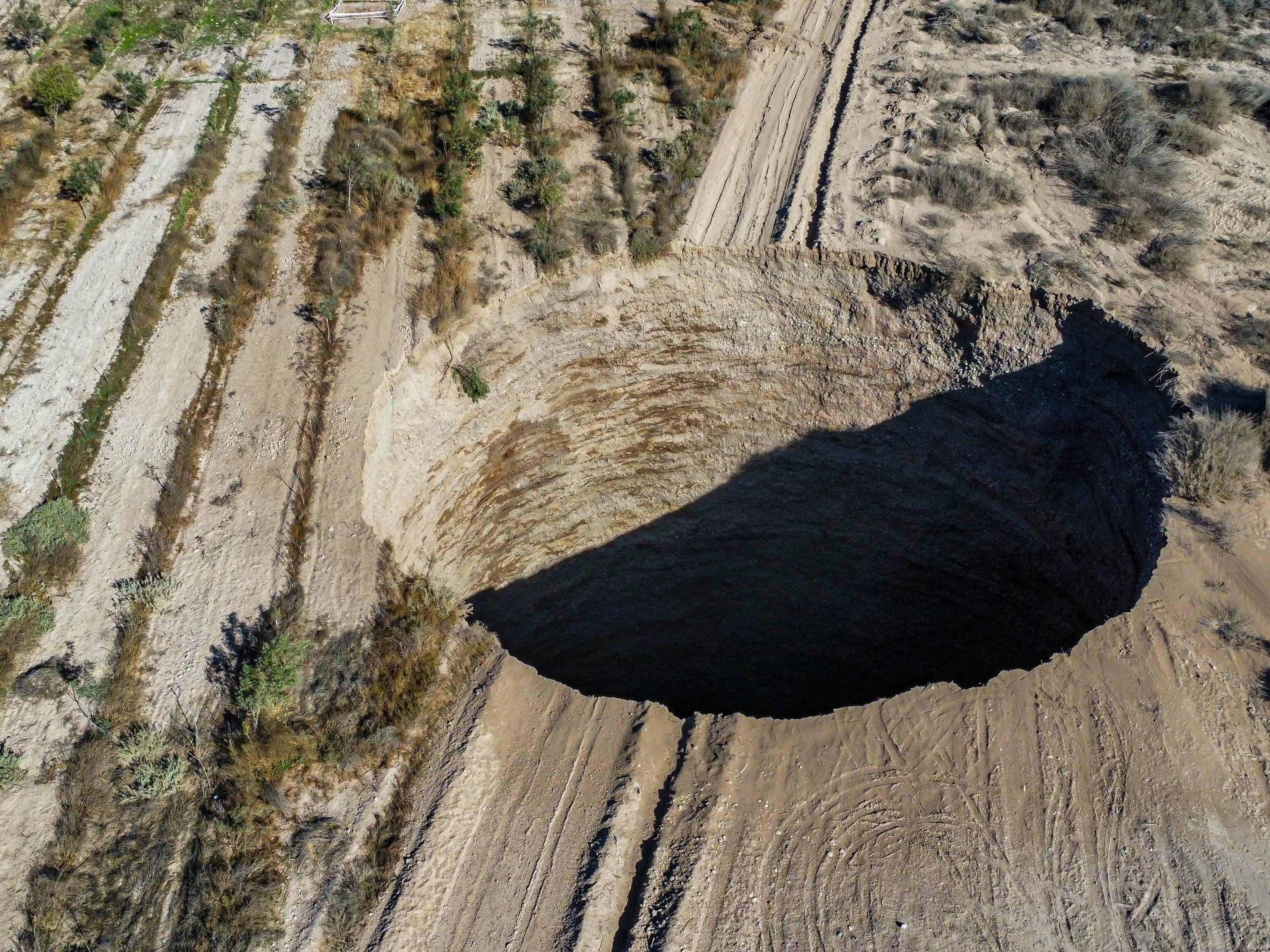 Das Loch misst einen Durchmesser von knapp 25 Metern.