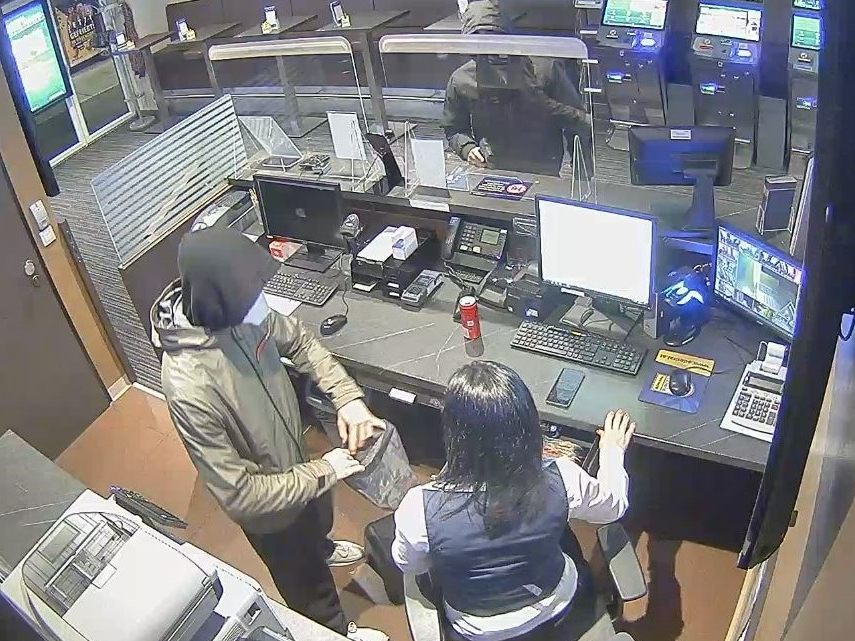 Nach Überfällen auf Wettlokale in NÖ wurden zwei Personen verhaftet. Nach Überfällen auf Wettlokale in NÖ wurden zwei Personen verhaftet.