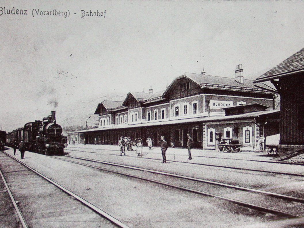 Bahnhof Bludenz um 1900. Bahnhof Bludenz um 1900.