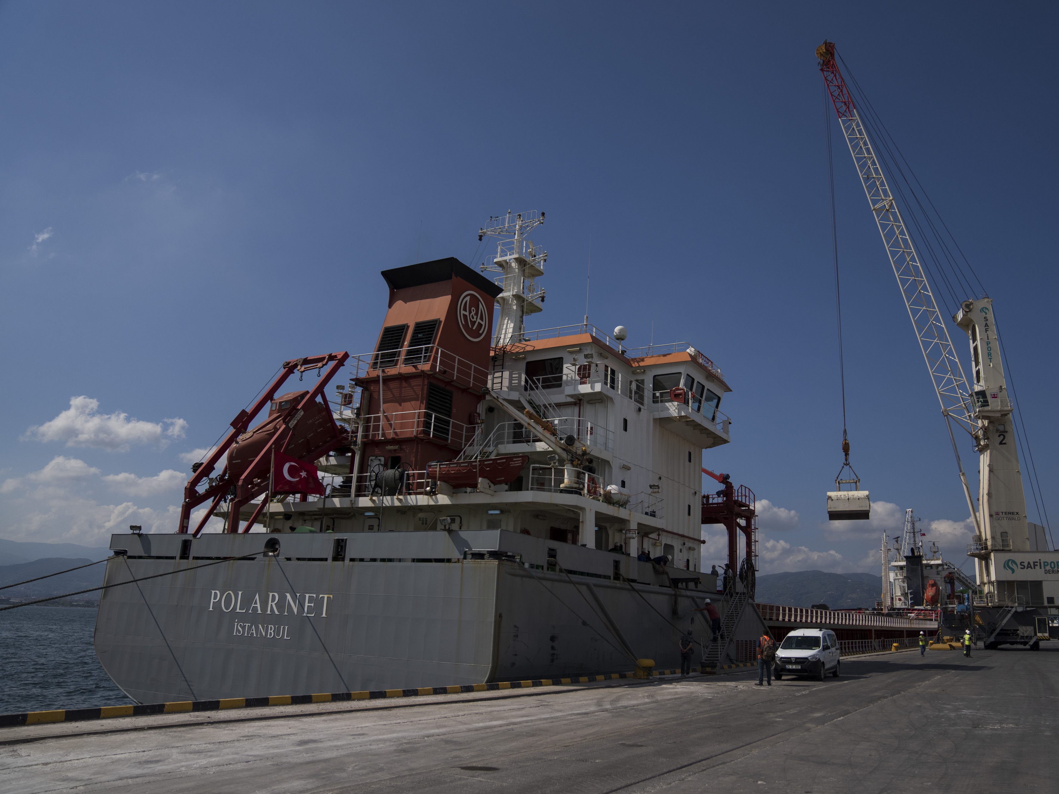 Der erste Getreidefrachter aus der Ukraine erreichte seinen Zielhafen in der Türkei. Der erste Getreidefrachter aus der Ukraine erreichte seinen Zielhafen in der Türkei.
