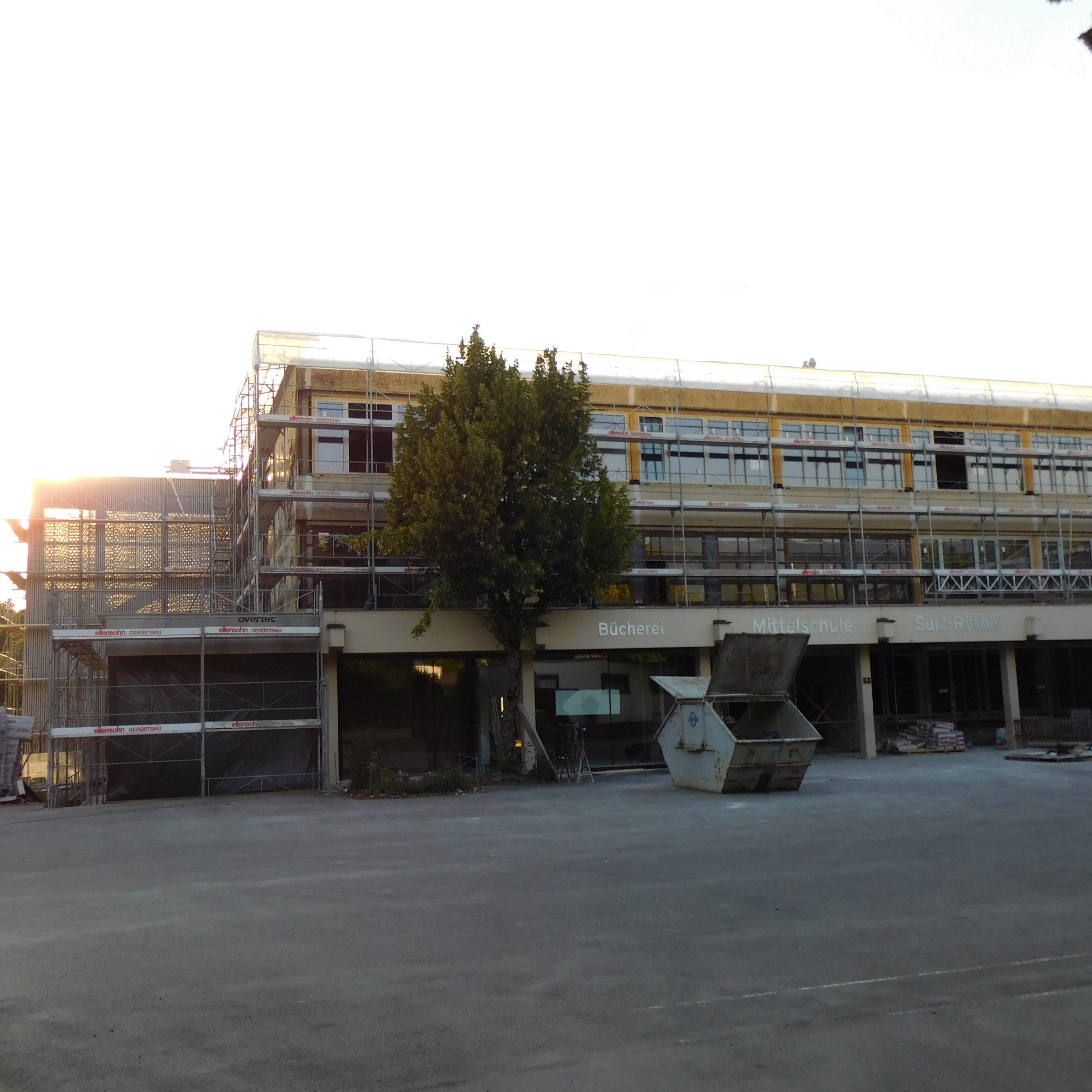 Die Sanierungsarbeiten an der Mittelschule Sulz-Röthis laufen auf Hochtouren