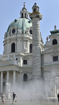 Wie man sich in der Hitze in Wien abkühlen kann, verrät Dr. Ursula Karnthaler im Podcast-Interview.