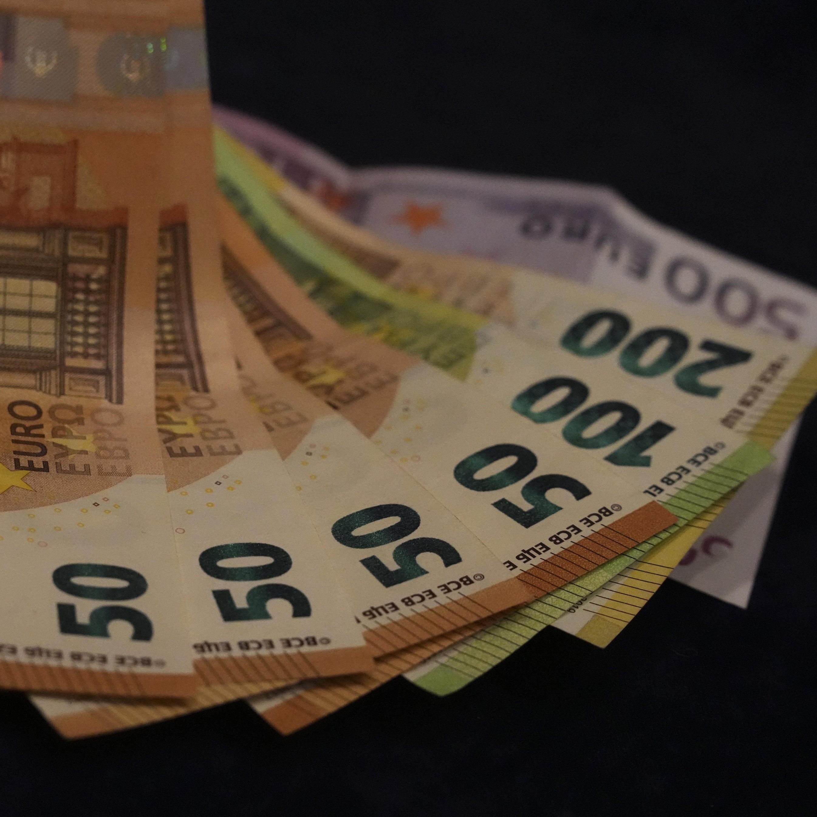 Rufe nach einer Erhöhung der Sozialhilfe werden laut.