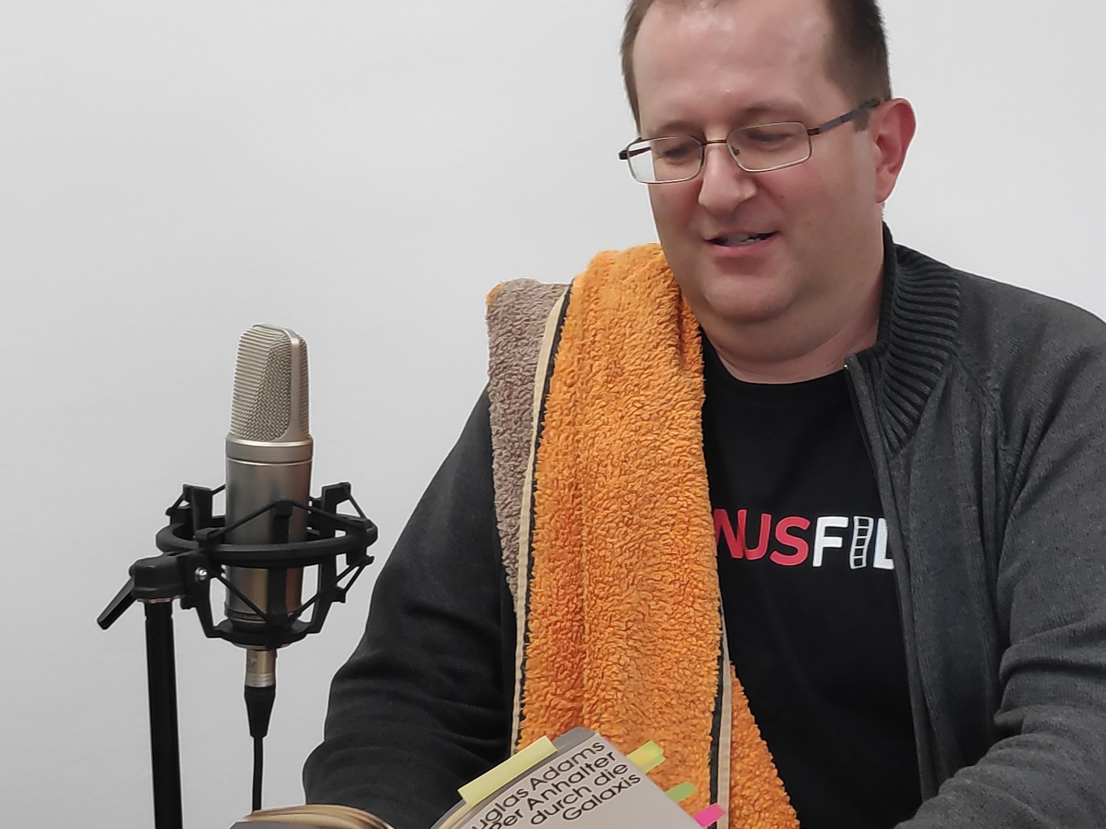 Philipp Horatschek liest aus "Per Anhalter durch die Galaxis" 2021 Philipp Horatschek liest aus "Per Anhalter durch die Galaxis" 2021