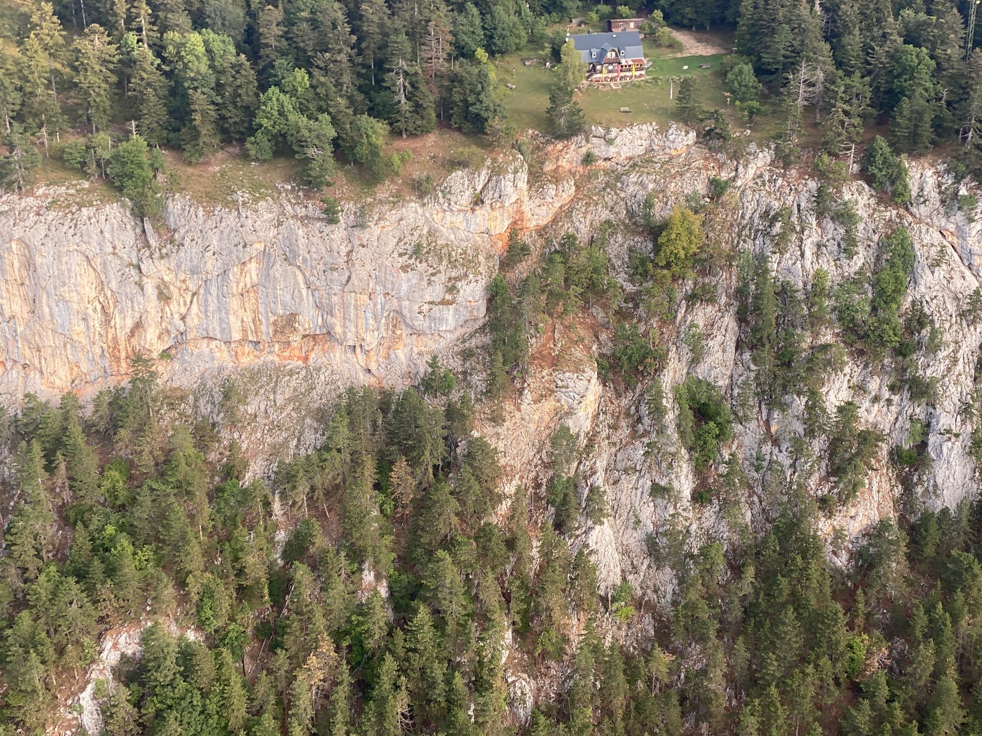 Am Wochenende kam es zu zwei tödlichen Alpinunfällen auf der Hohen Wand. Am Wochenende kam es zu zwei tödlichen Alpinunfällen auf der Hohen Wand.