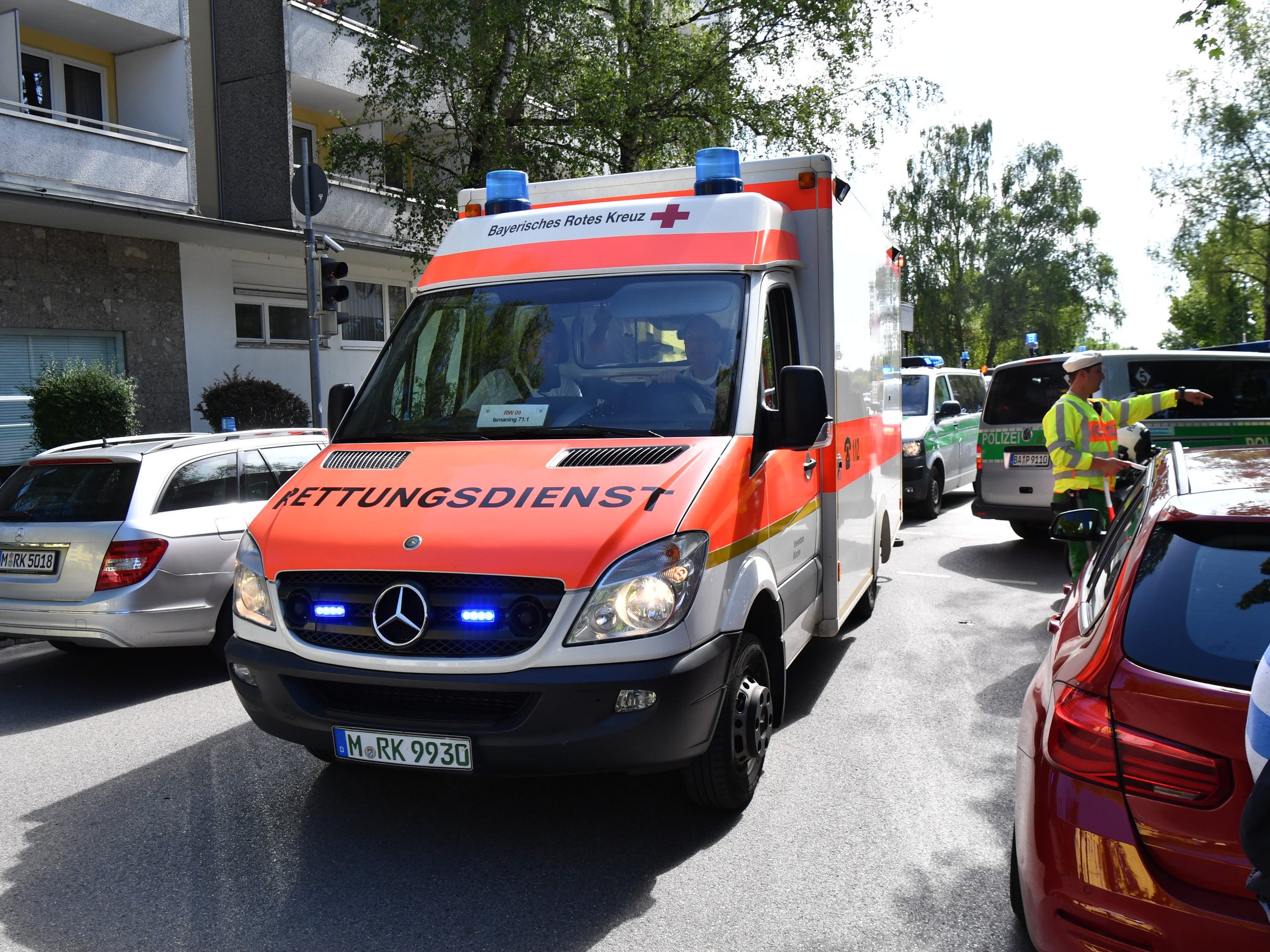 Der Mann täuschte einen medizinischen Notfall vor, um den Krankenwagen als Taxi zu missbrauchen.