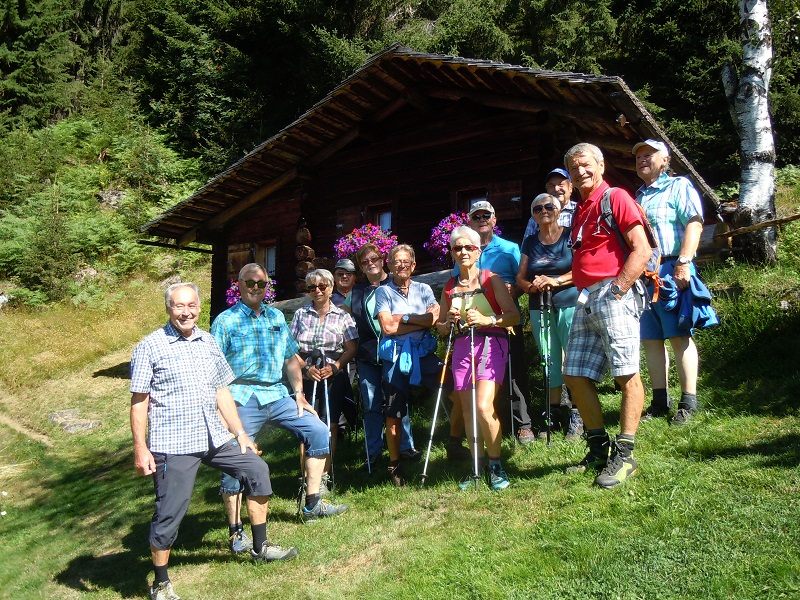 St. Gallenkircher PVÖ beim Brunch in der Alpe Buacha im Silbertal