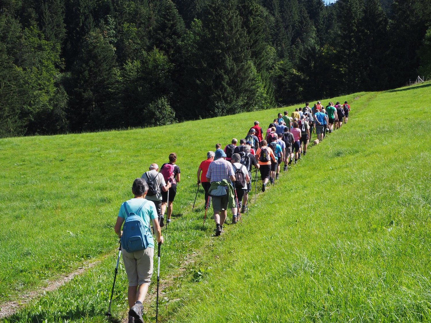 Grenz- und Genusswanderung in Droen Grenz- und Genusswanderung in Droen