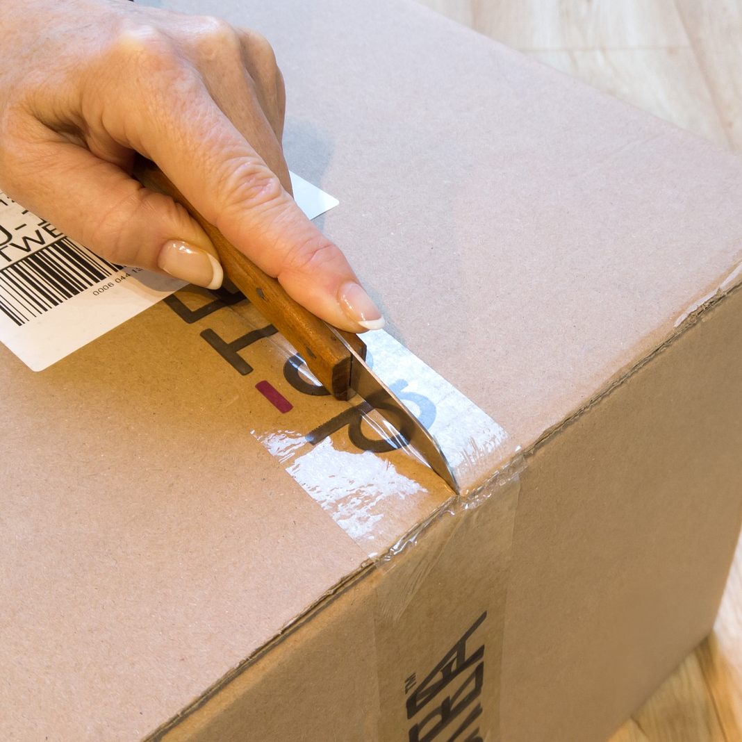 Laut der AK OÖ können Online-Schnäppchen aus Übersee schnell teuer werden.