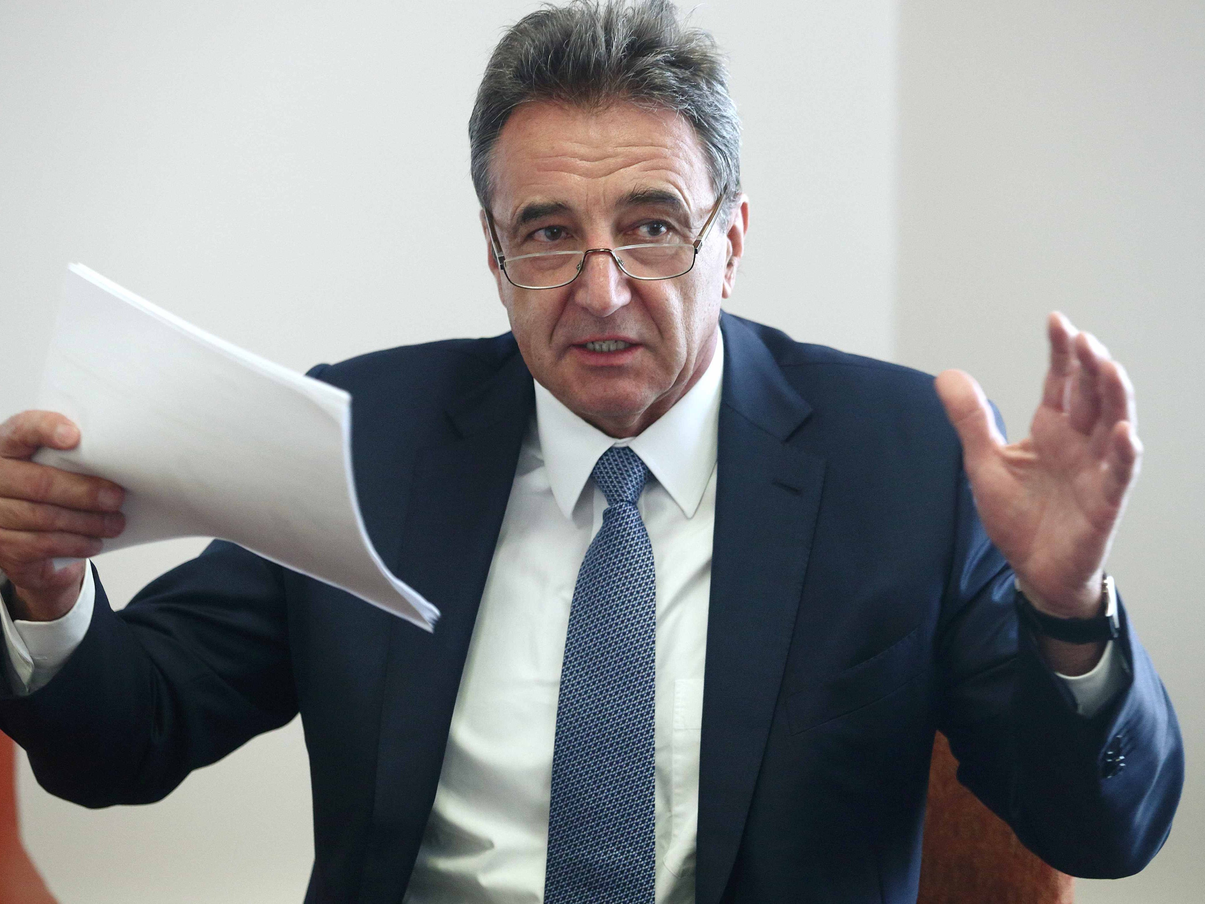 Ex-OMV-Vorstand Gerhard Roiss ist die erste Auskunftsperson im U-Ausschuss nach der Sommerpause. Ex-OMV-Vorstand Gerhard Roiss ist die erste Auskunftsperson im U-Ausschuss nach der Sommerpause.