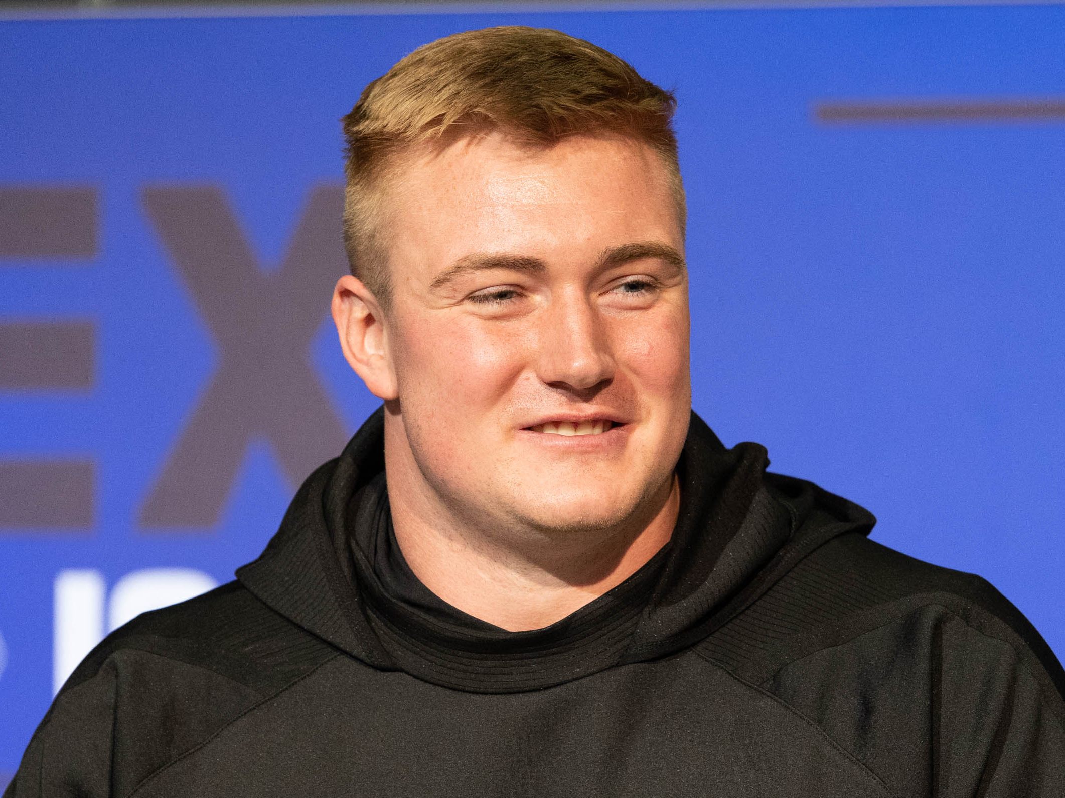 Der Wiener Bernhard Raimann hat am Sonntag sein NFL-Debüt gefeiert. Der Wiener Bernhard Raimann hat am Sonntag sein NFL-Debüt gefeiert.