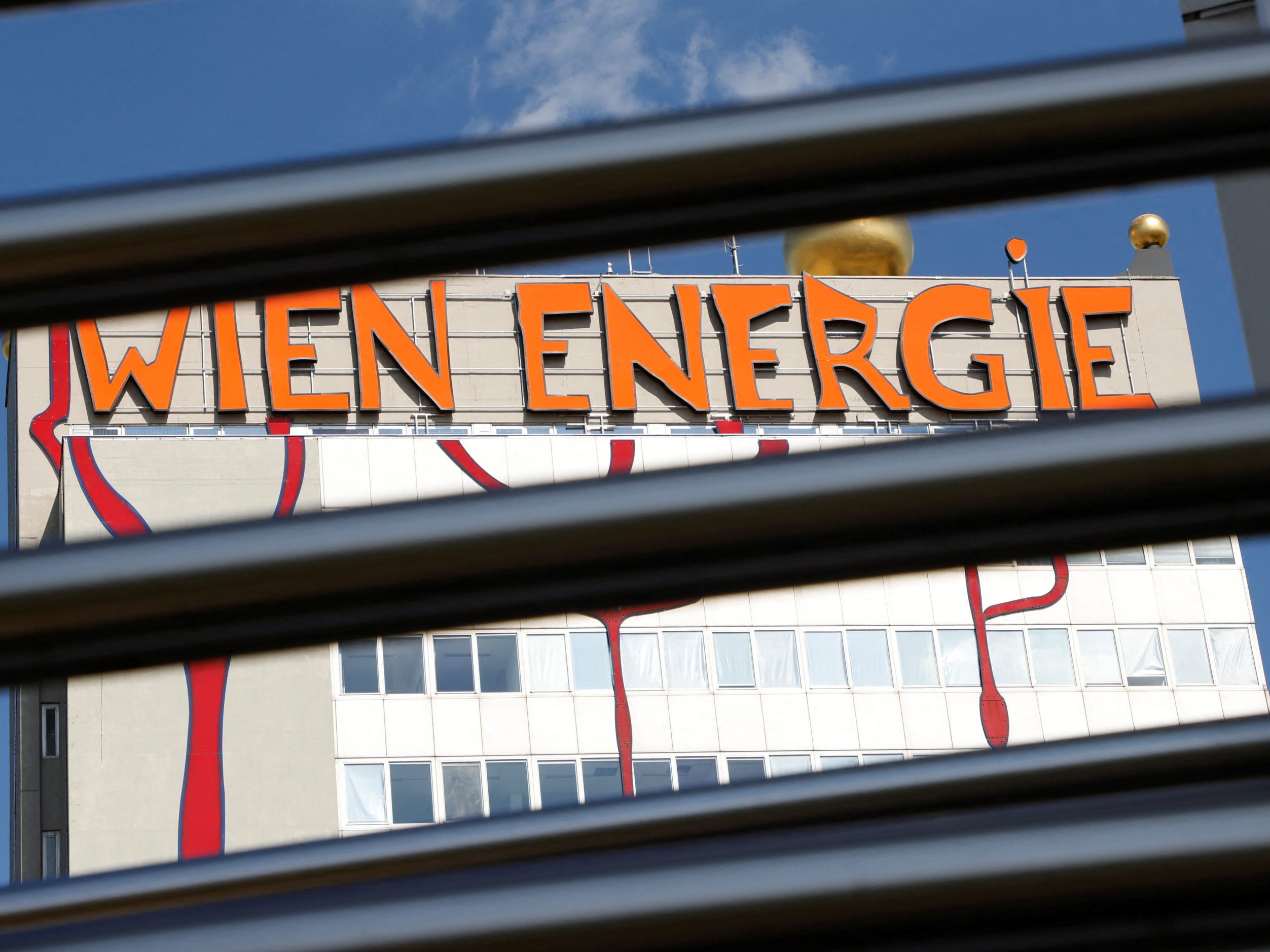 Die WKStA hat ein Ermittlungsverfahren eingeleitet. Die WKStA hat ein Ermittlungsverfahren eingeleitet.
