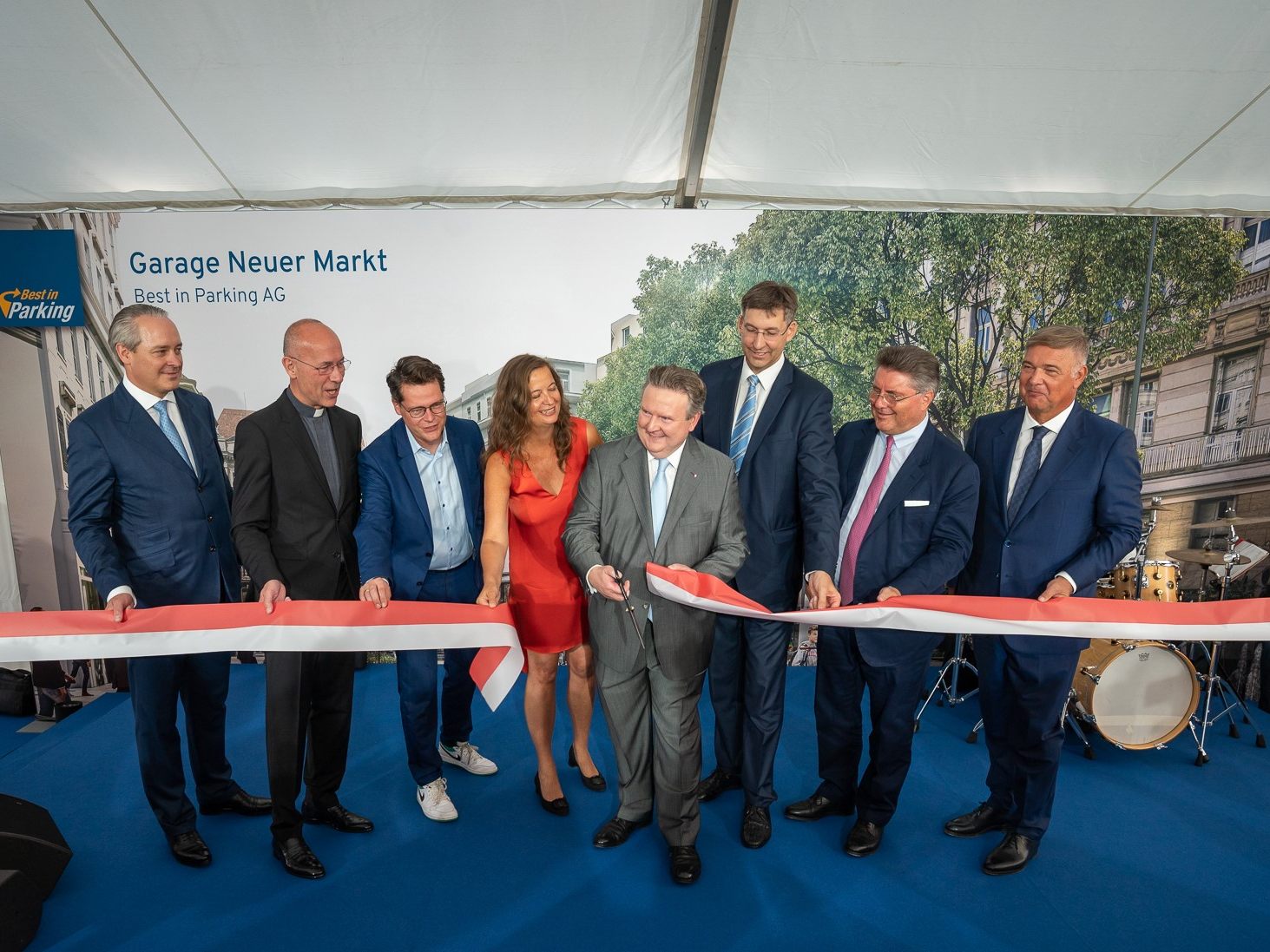 Am Dienstag wurde die Tiefgarage am Neuen Markt in Wien eröffnet. Am Dienstag wurde die Tiefgarage am Neuen Markt in Wien eröffnet.