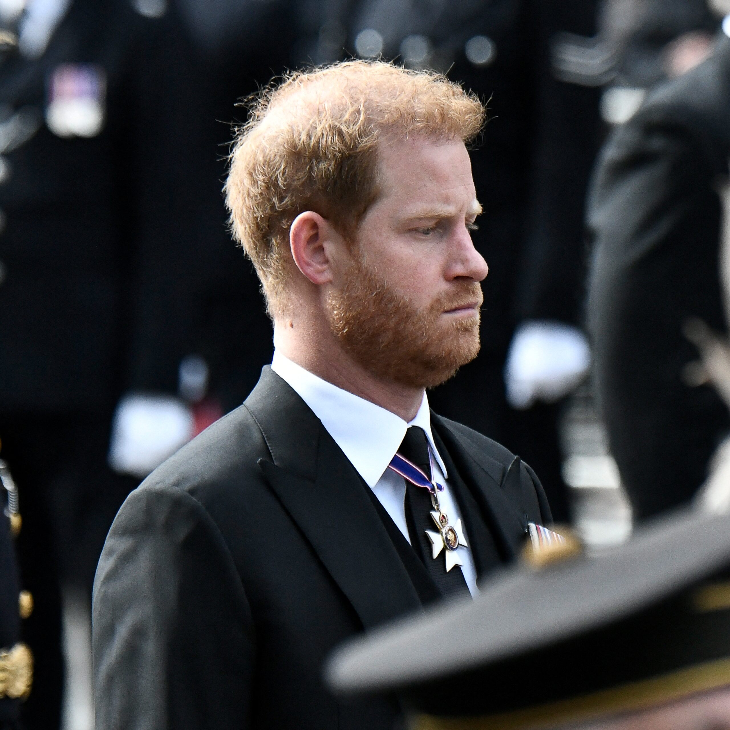 Bereut wohl einige Textstellen: Prinz Harry.