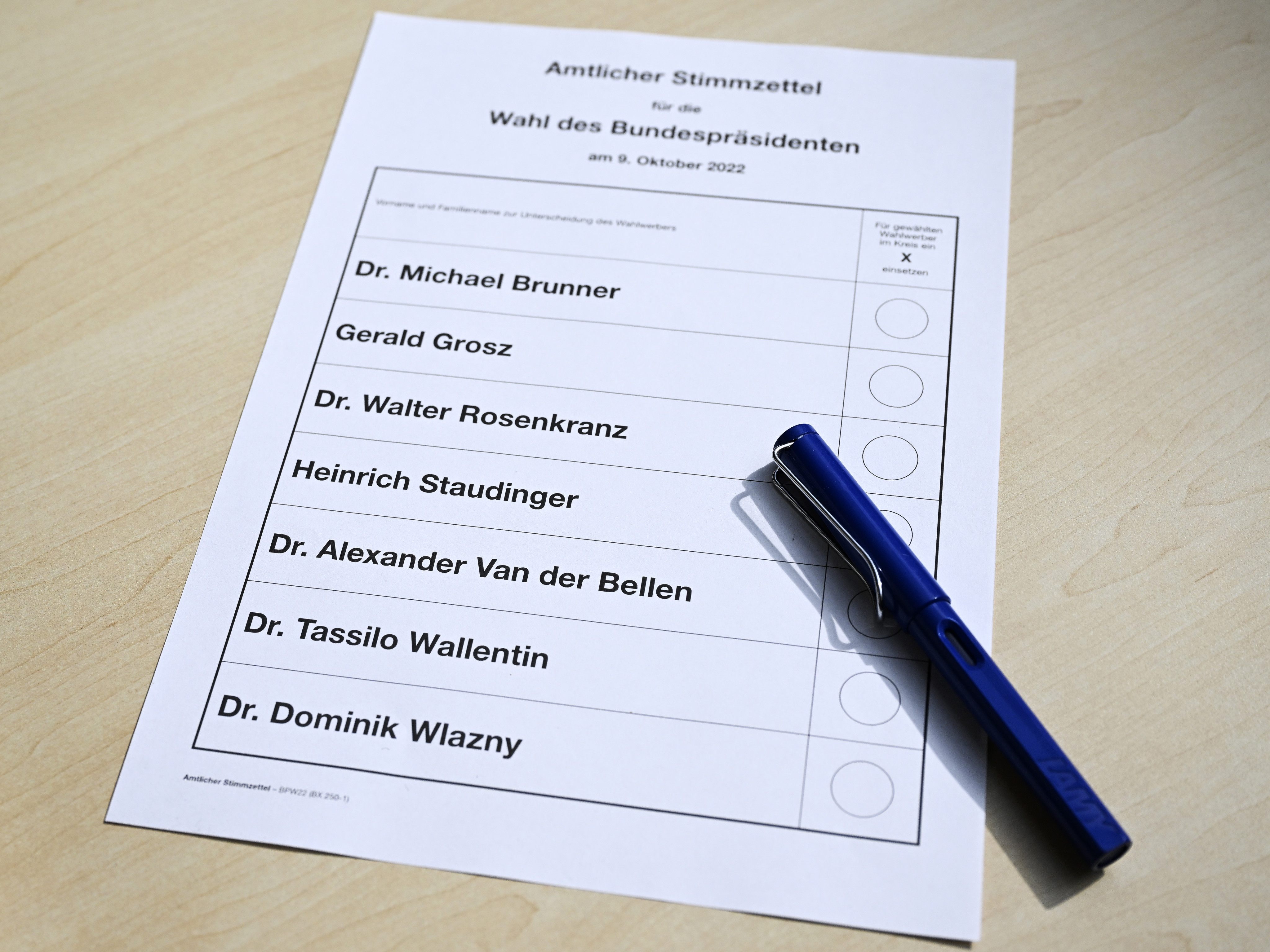 8,6 Mio. Stimmzettel und 2,8 Mio. Wahlkarten werden gedruckt. 8,6 Mio. Stimmzettel und 2,8 Mio. Wahlkarten werden gedruckt.