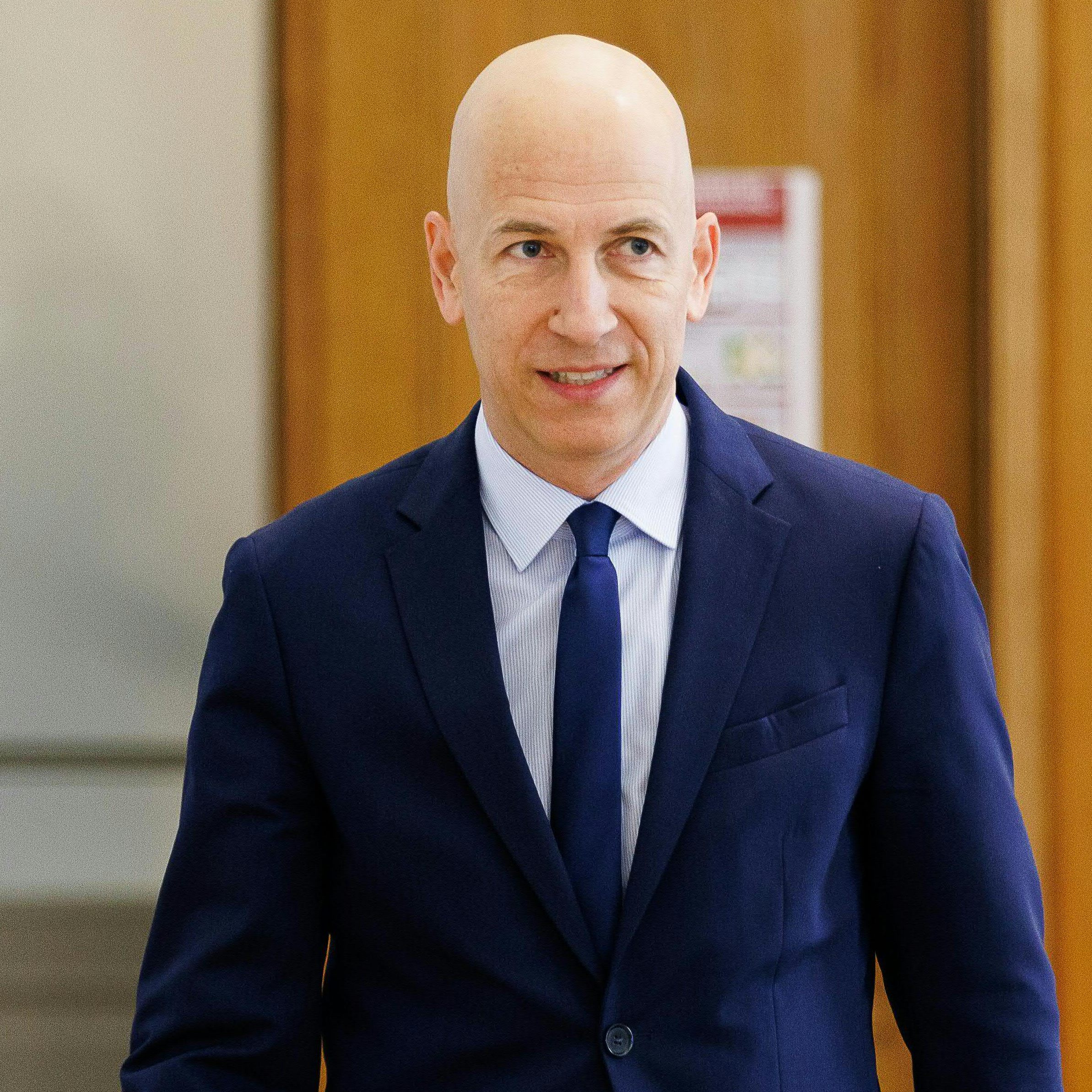 Die Sitzung der Sprit-Preiskommission hat heute begonnen.