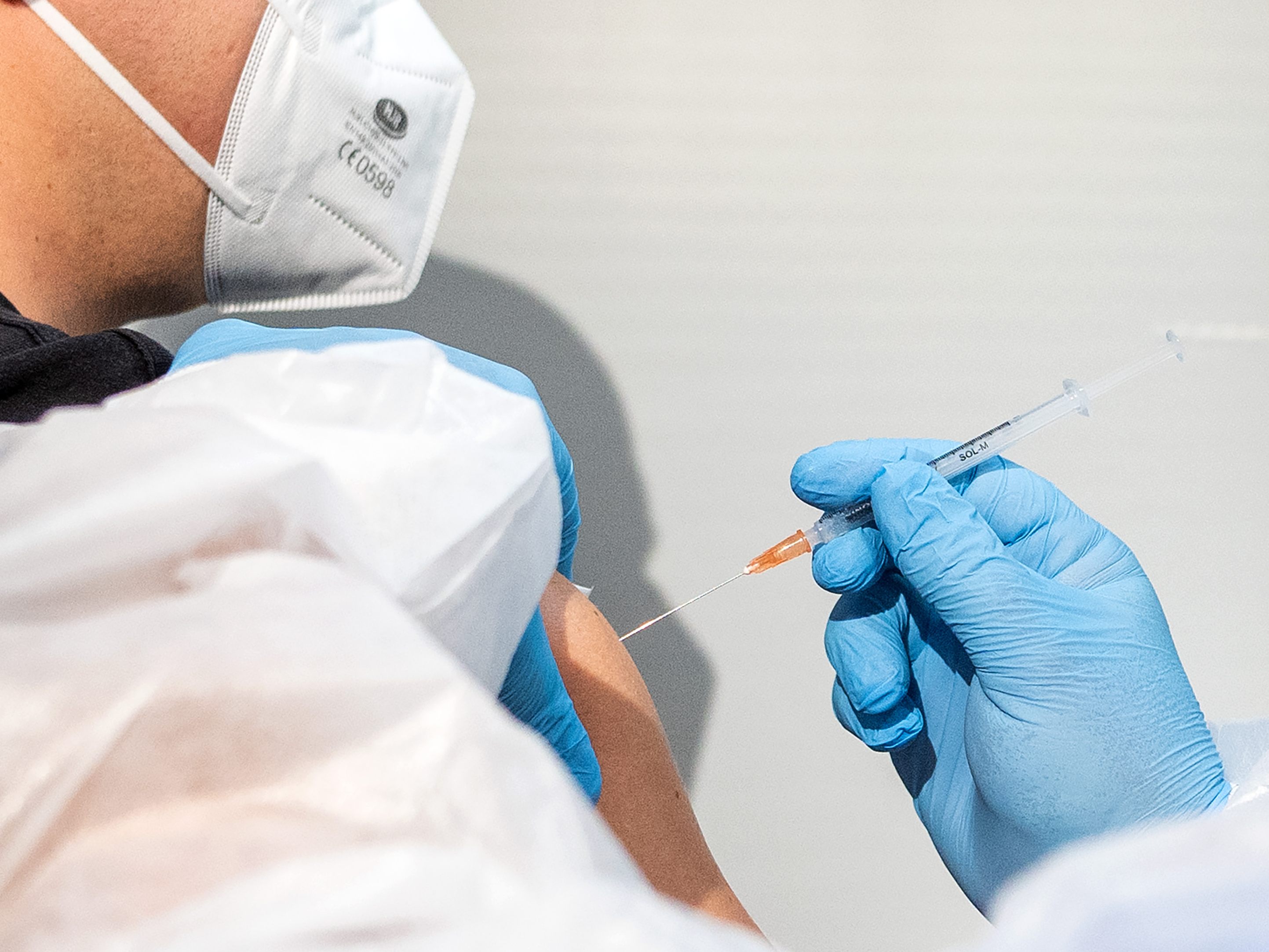 Die EMA hat am Donnerstag die Zulassung für Omikron-Vakzine gegen das Coronavirus empfohlen.