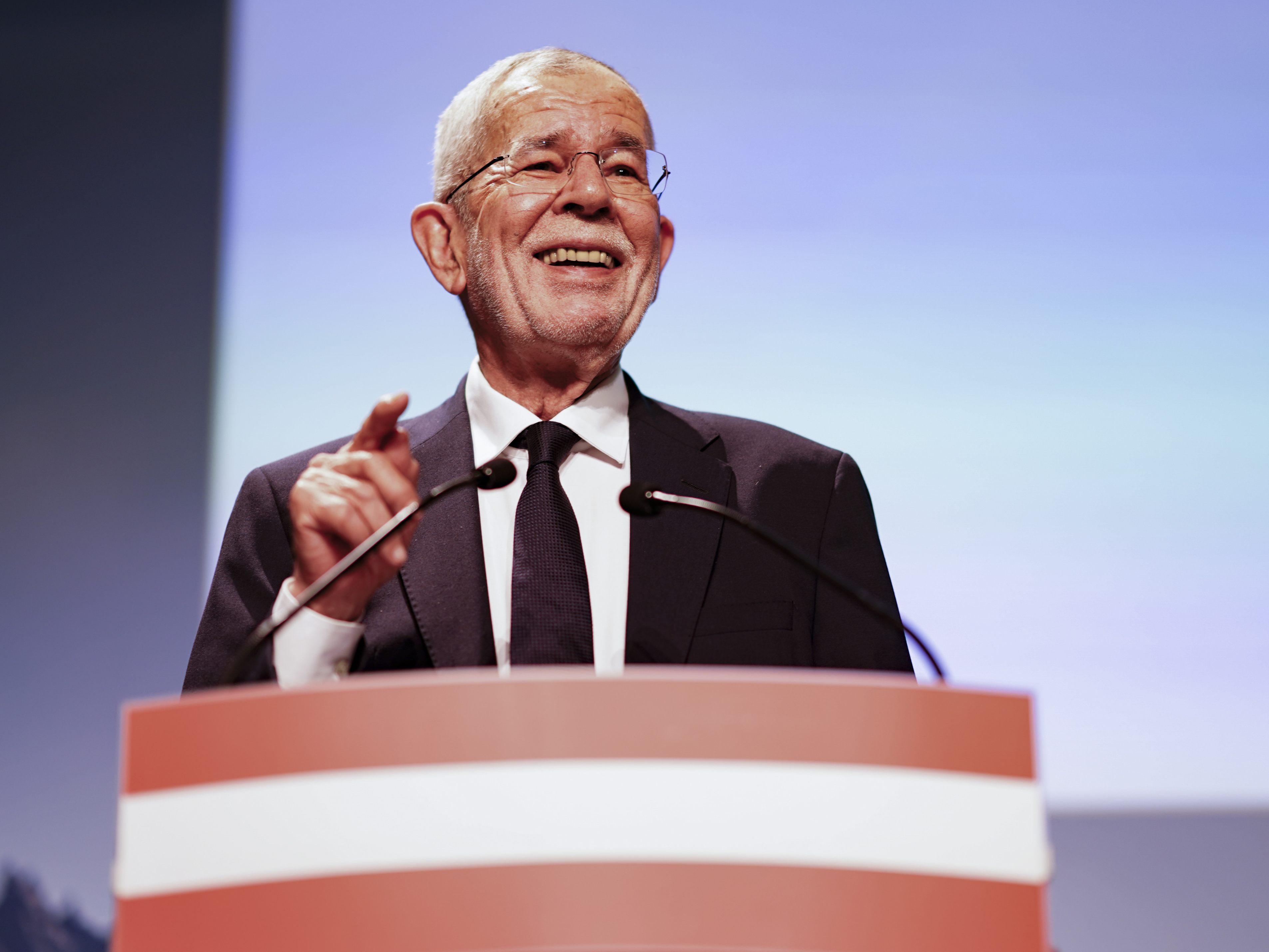 Bei einer Studie zu einem Stimmunsbarometer schneidet Alexander Van der Bellen am besten ab. Bei einer Studie zu einem Stimmunsbarometer schneidet Alexander Van der Bellen am besten ab.