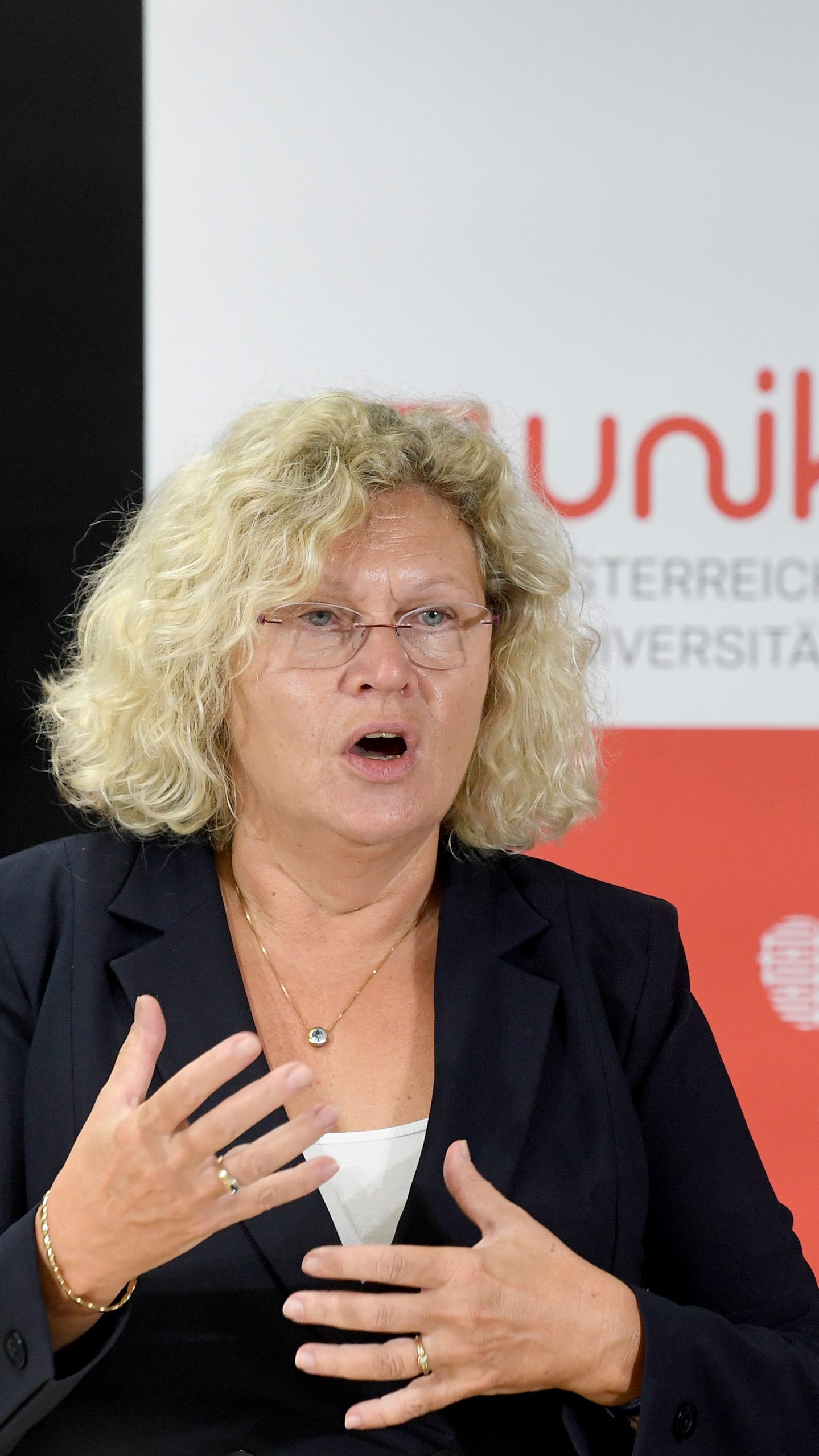 Sabine Seidler, Präsidentin der Universitätenkonferenz, warnte vor der "dramatischen" finanziellen Lage der Universitäten aufgrund der Teuerung.