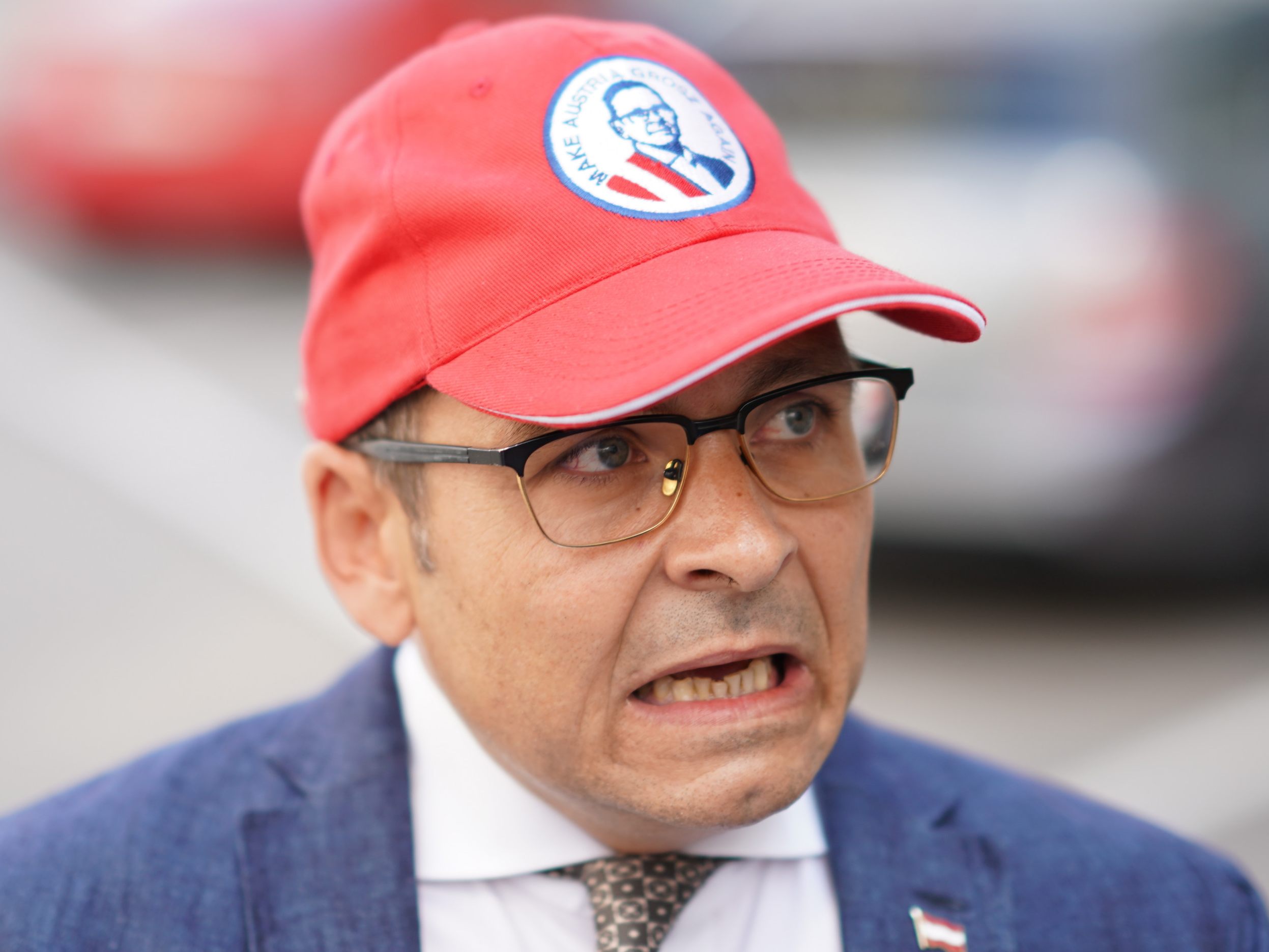 Grosz bezeichnet die BP-Wahl als "Abrechnung mit dem Establishment". Grosz bezeichnet die BP-Wahl als "Abrechnung mit dem Establishment".