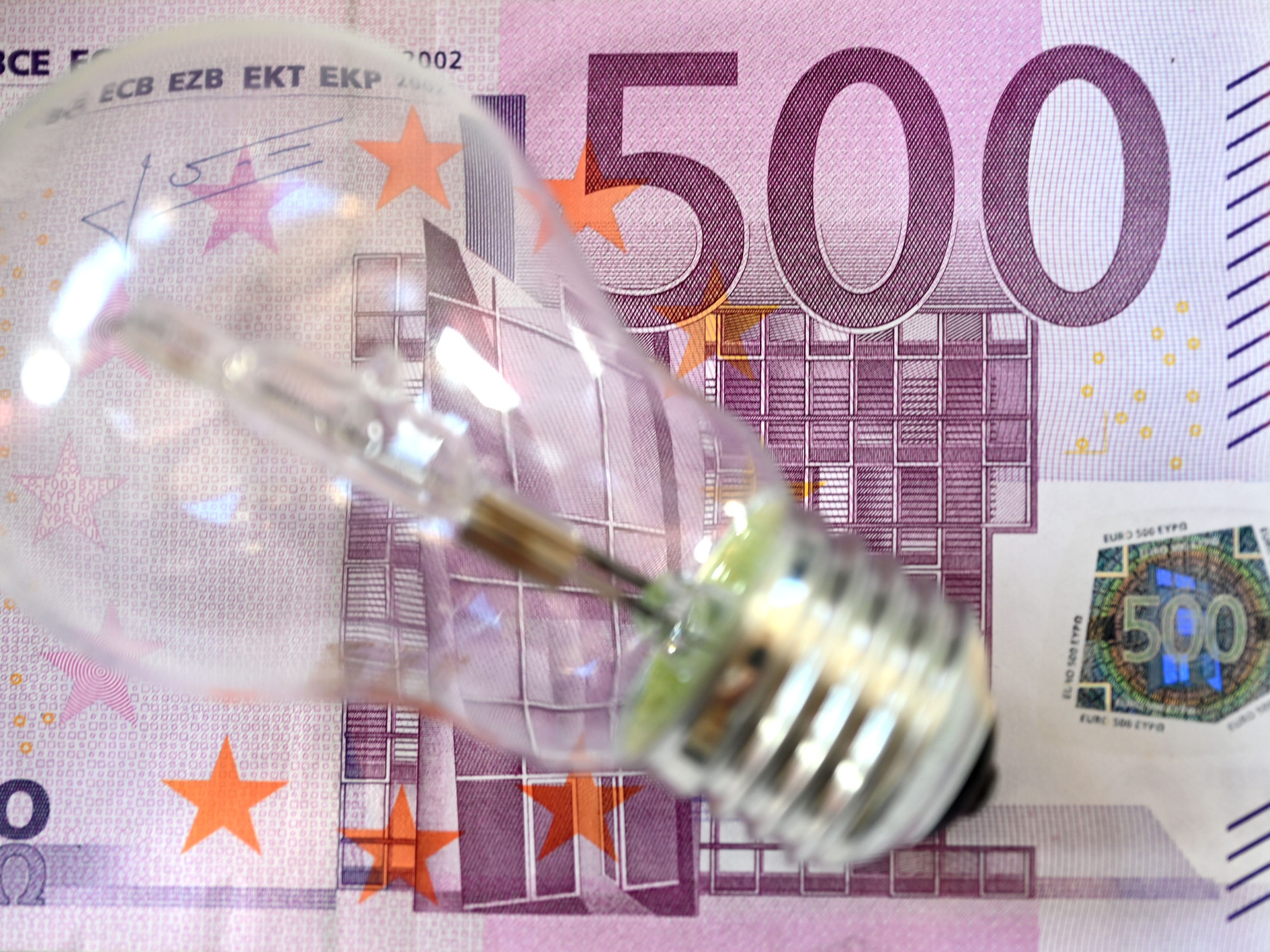 Jetzt berät auch die EU über Maßnahmen gegen die hohen Strompreise.