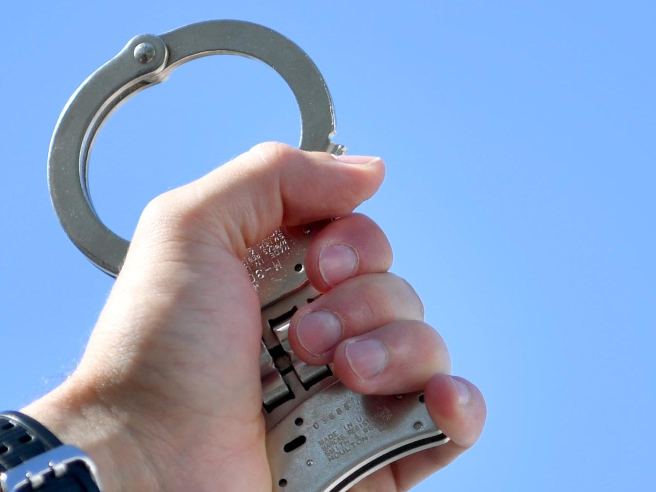 Ein 65-Jähriger wurde festgenommen, weil er am Sonntag seinen Vermieter in Wien-Favoriten attackiert hatte. Ein 65-Jähriger wurde festgenommen, weil er am Sonntag seinen Vermieter in Wien-Favoriten attackiert hatte.