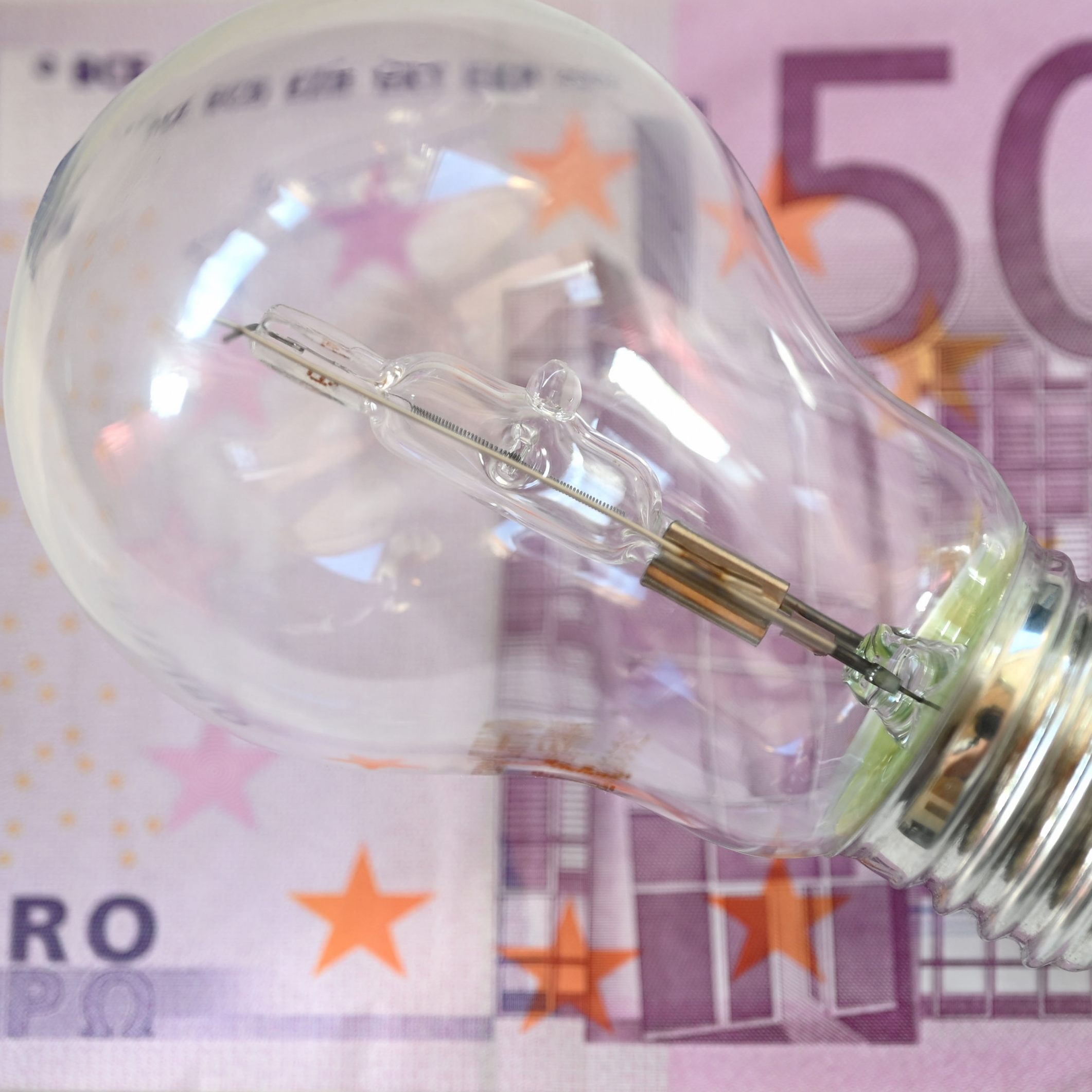 Die WKÖ und die IV fordern aufgrund der Energiepreise schnellere Hilfe für Unternehmen.