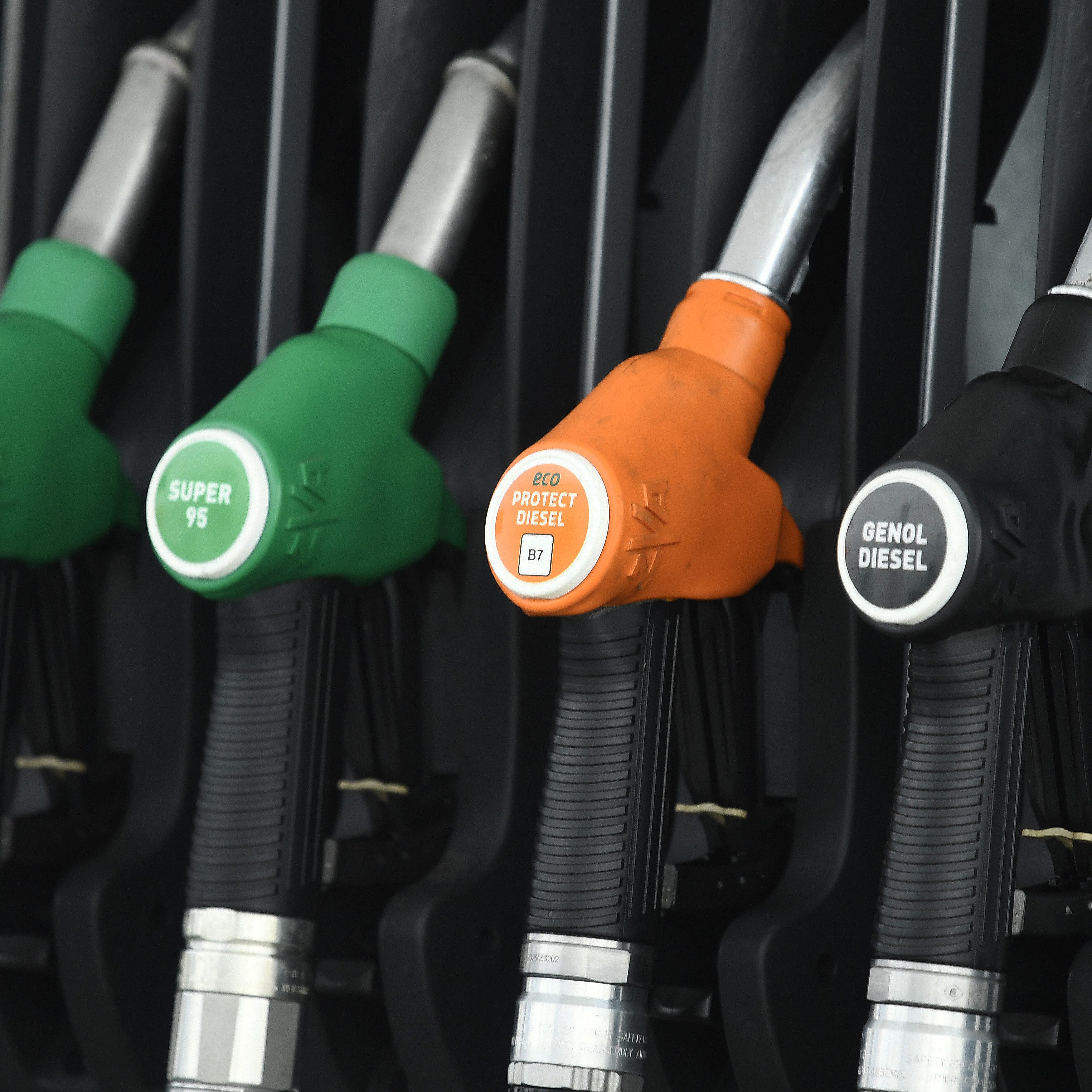 Laut dem Wifo bringt die CO2-Bepreisung nur einen moderaten Preisanstieg an den Zapfsäulen.