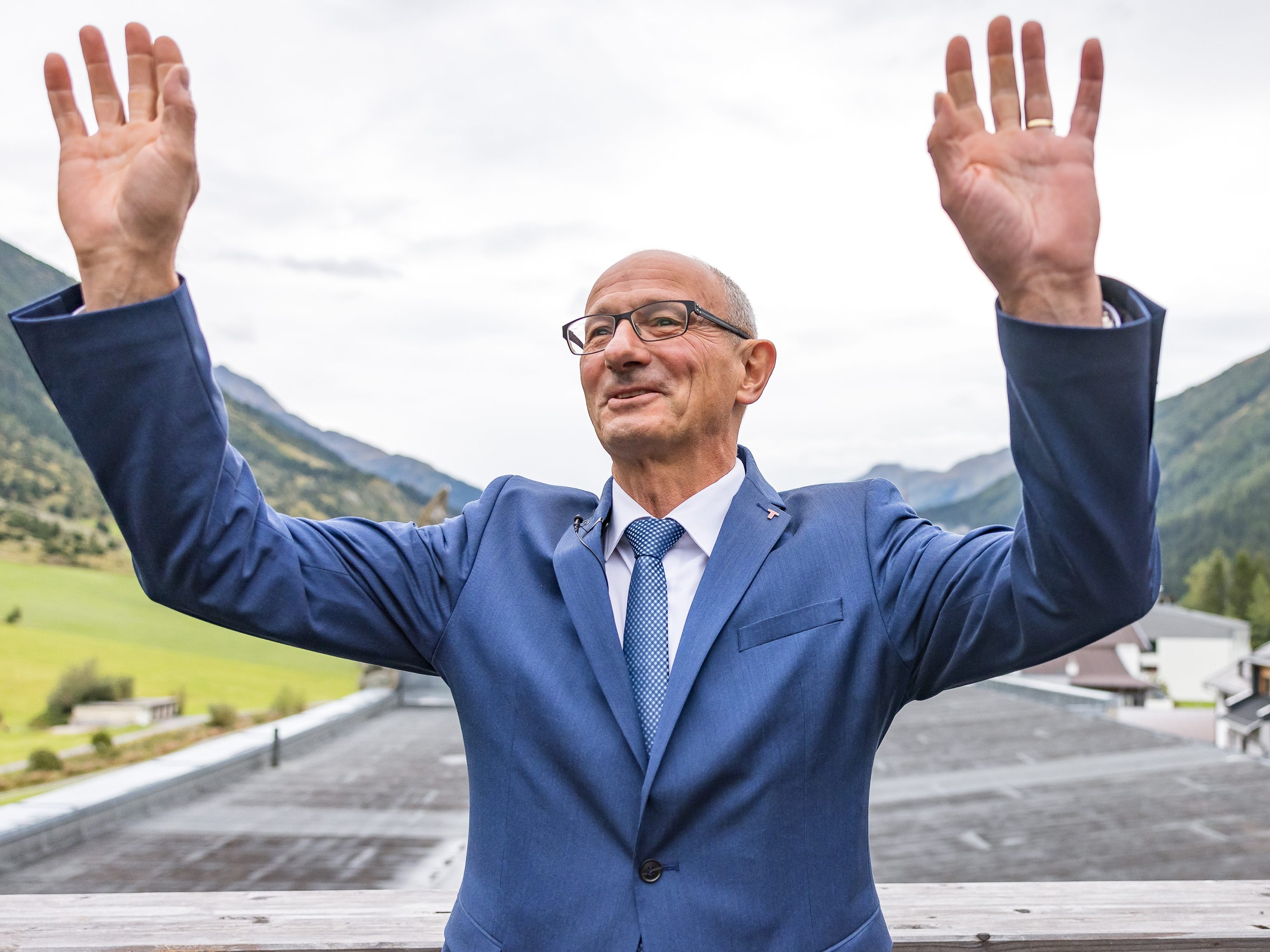 ÖVP-Spitzenkandidat Anton Mattle im Porträt.