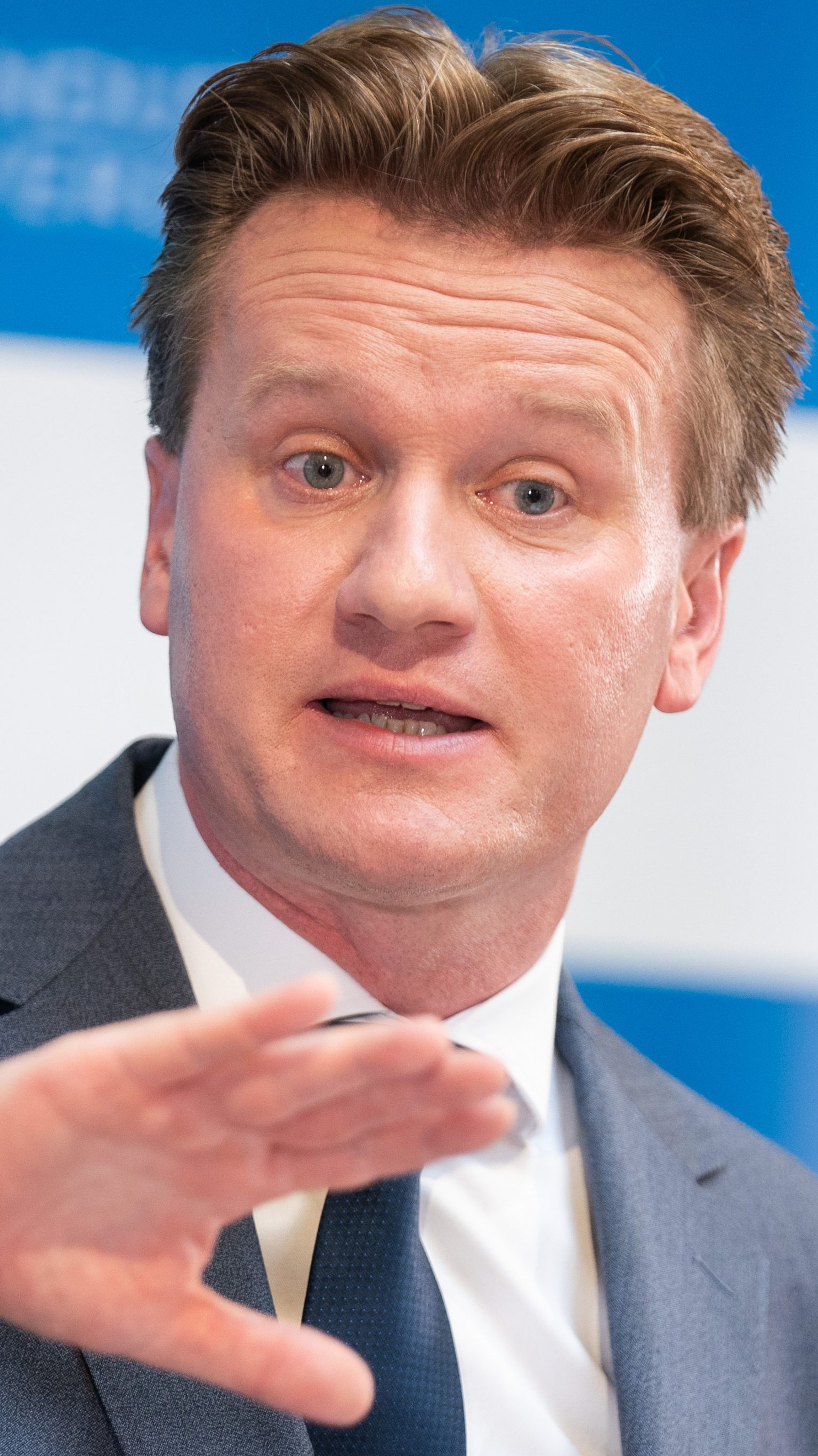 IV-Präsident Georg Knill fordert rasche Milliardenhilfen für energieintensive Firmen.