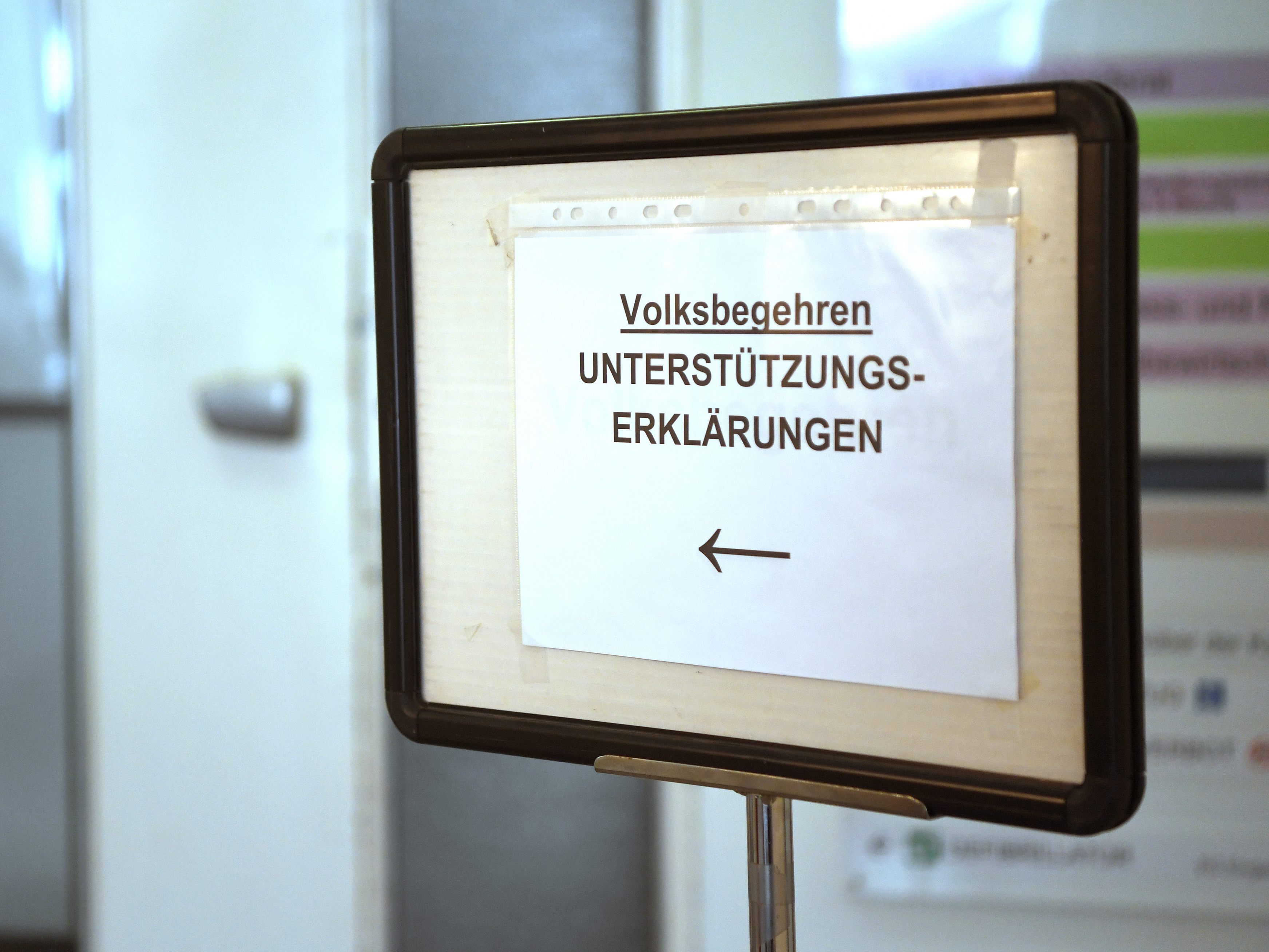 Am Montag endet die Eintragungswoche für sieben Volksbegehren.