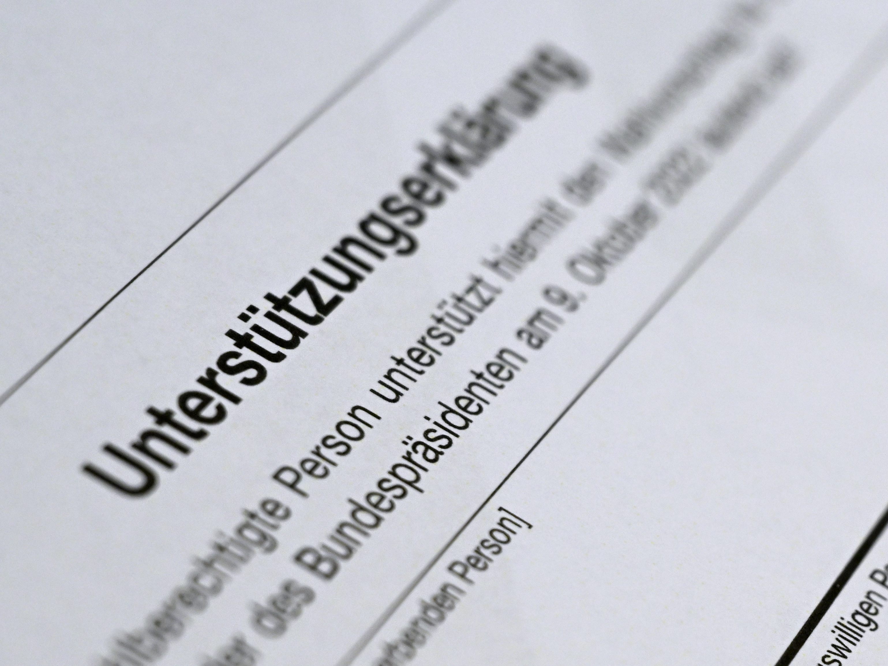 Bereits sechs Bewerber haben die nötigen 6.000 Unterschriften eingereicht. Bereits sechs Bewerber haben die nötigen 6.000 Unterschriften eingereicht.
