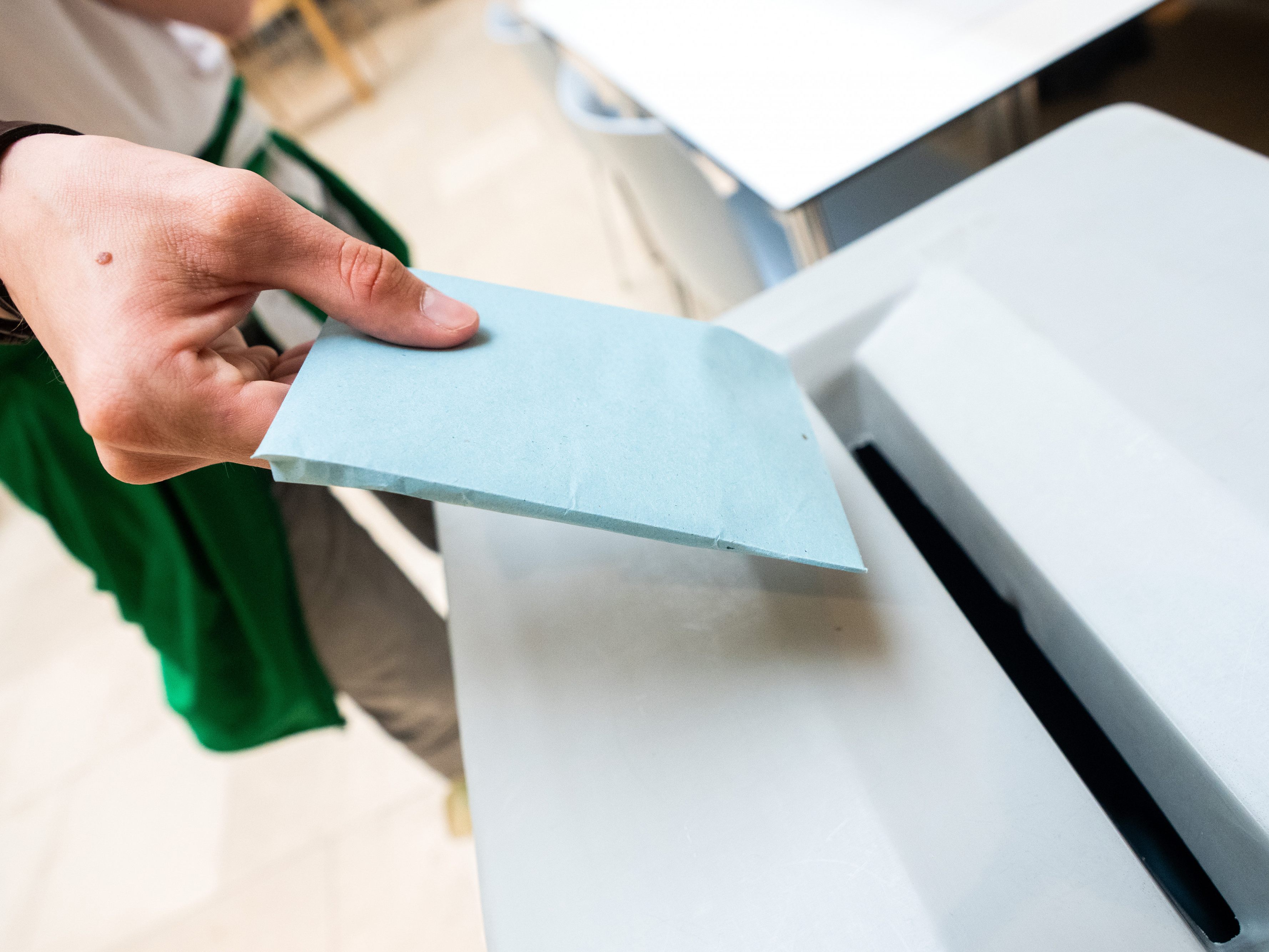 Umfragen vor der Landtagswahl in Niederösterreich. Umfragen vor der Landtagswahl in Niederösterreich.