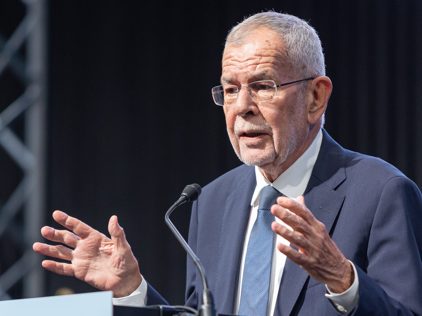 Bundespräsident Alexander Van der Bellen reist am Dienstag mit einer Wirtschaftsdelegation nach Rom.