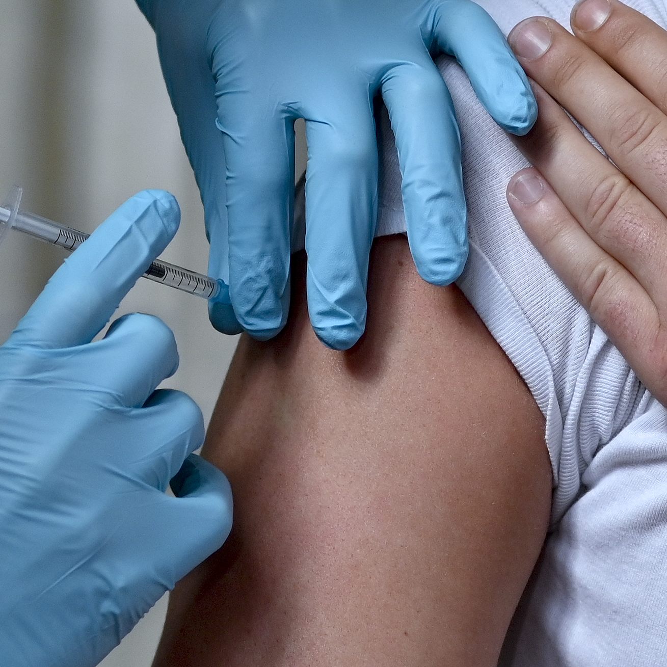 Forscher haben Hinweise auf die Ursache von Herzmuskelentündungen nach einer Corona-Impfung gefunden.