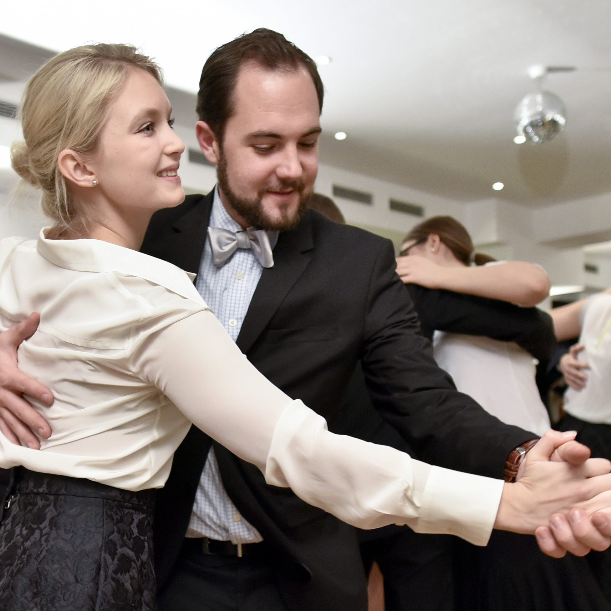 Die Wiener Tanzschulen laden zum Tag der offenen Tür ein.