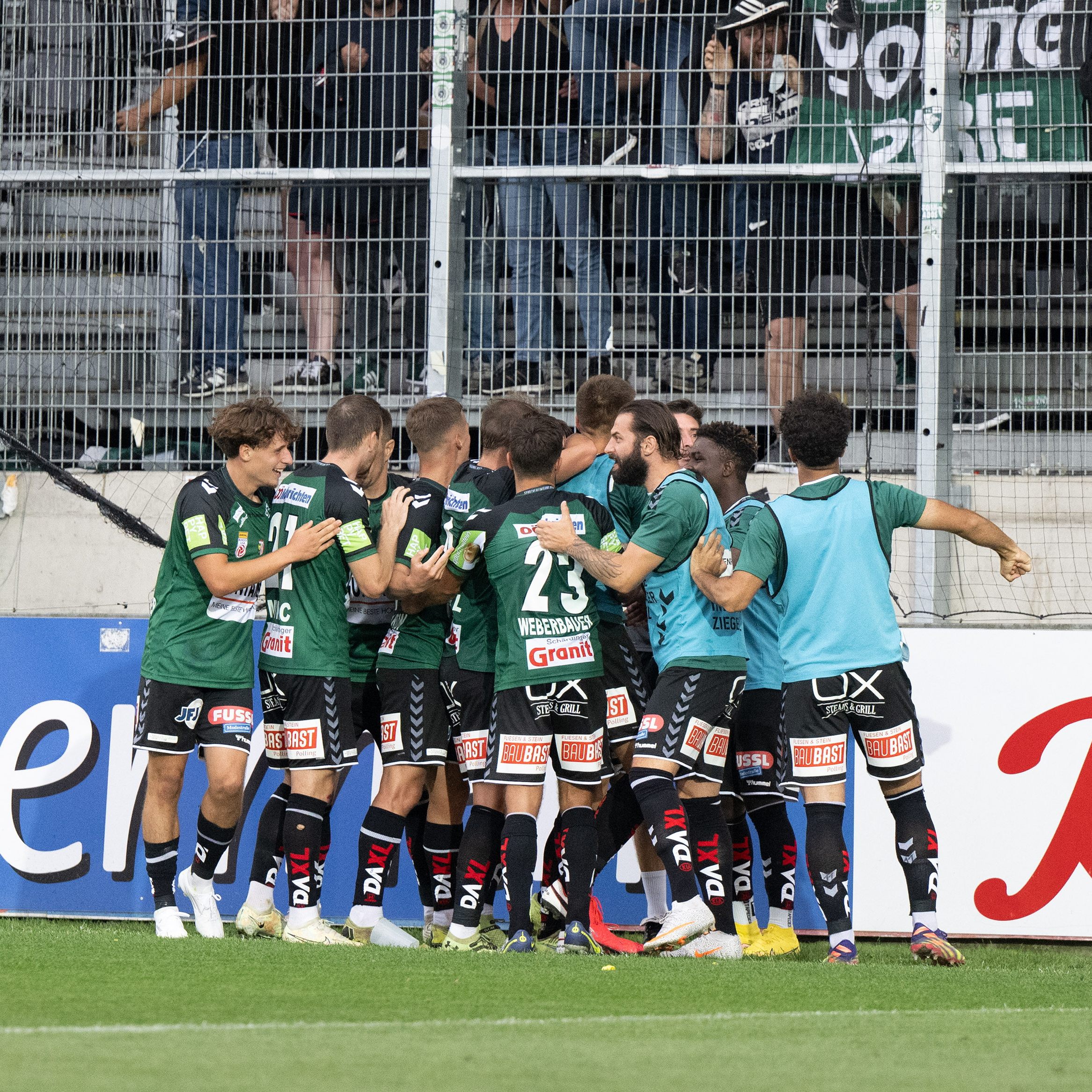 LIVE-Ticker zum Spiel SV Ried gegen RB Salzburg ab 17 Uhr.