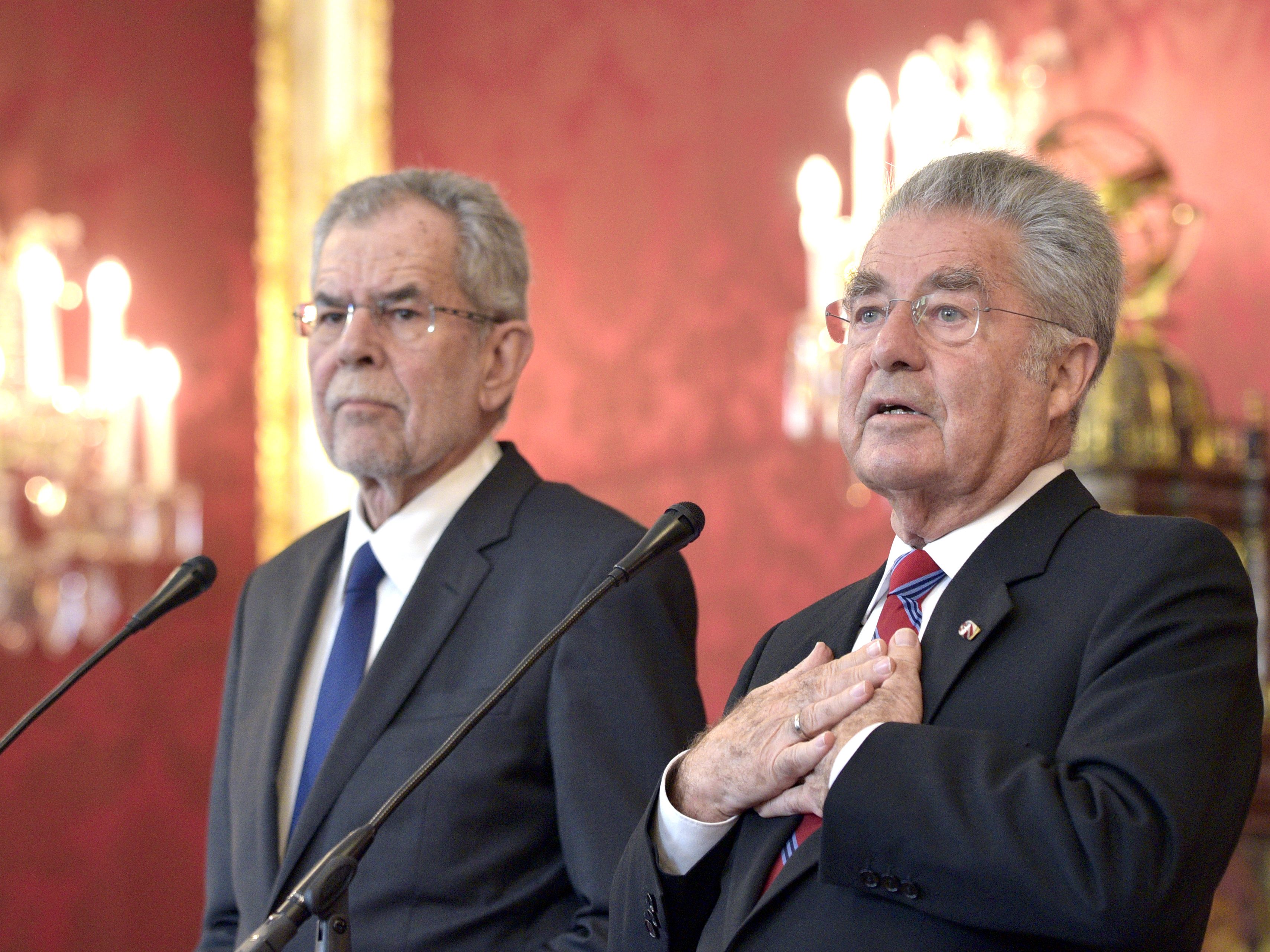 Alexander Van der Bellen und Heinz Fischer auf einem Bild aus dem Jahr 2016. Fischer hat vor der BP-Wahl seine Unterstützung für Van der Bellen ausgedrückt. Alexander Van der Bellen und Heinz Fischer auf einem Bild aus dem Jahr 2016. Fischer hat vor der BP-Wahl seine Unterstützung für Van der Bellen ausgedrückt.