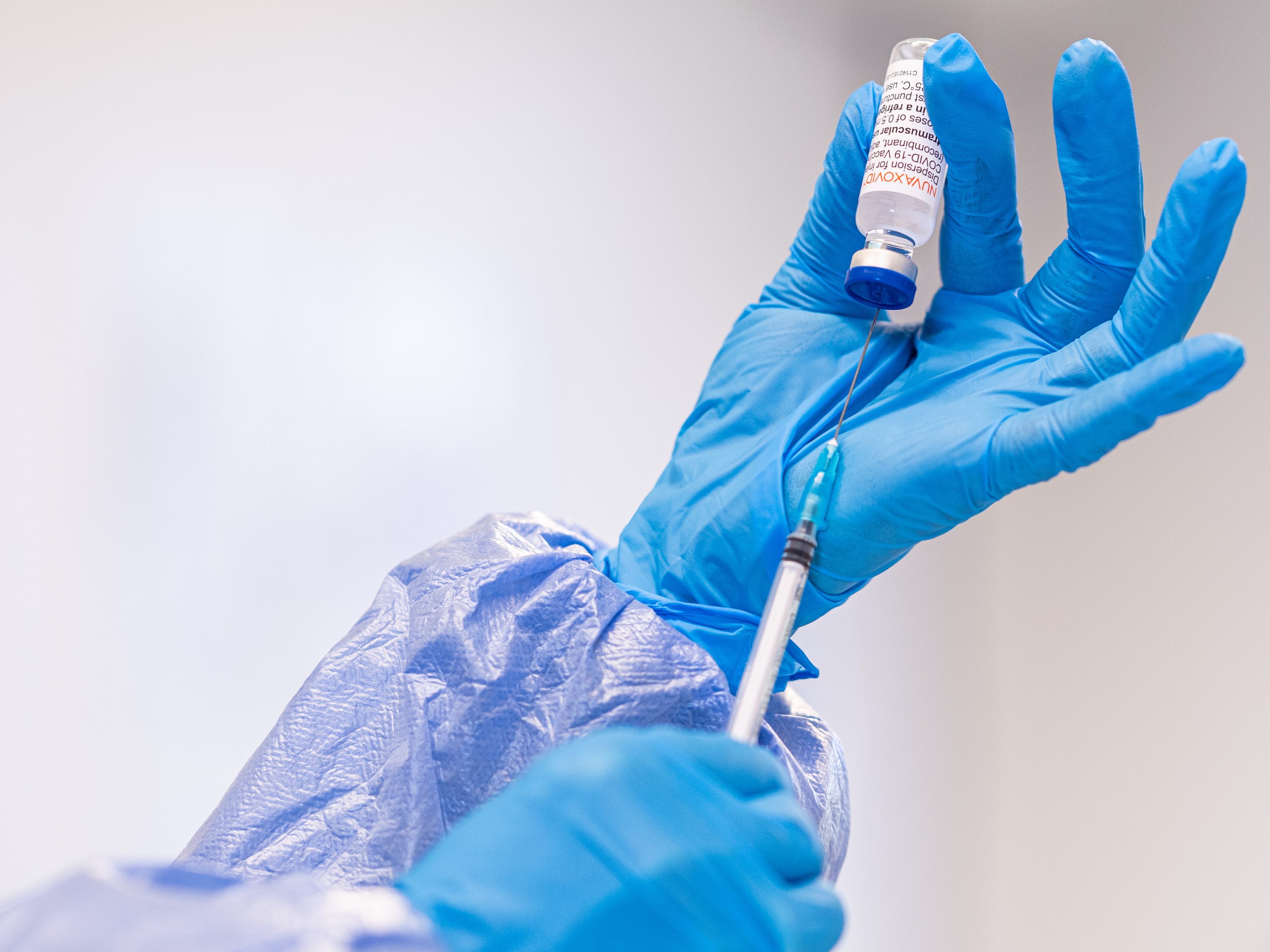 Die EU-Kommission ruft dazu auf Impflücken in der Bevölkerung zu schließen.