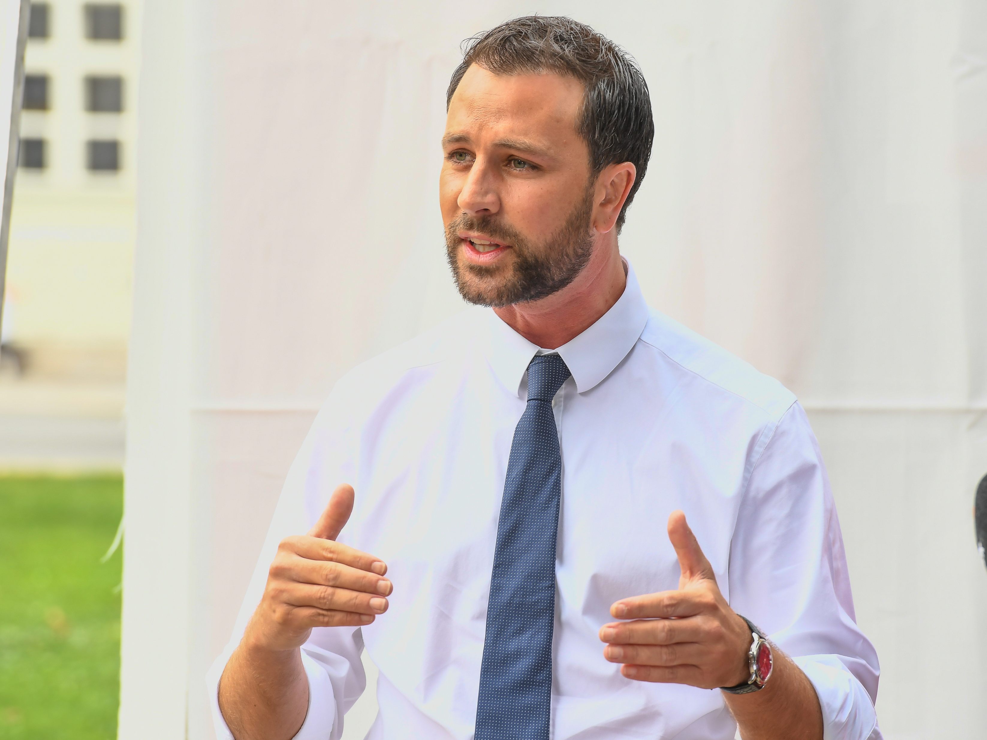 SPÖ-Spitzenkandidat Georg Dornauer kämpft kurz vor der Tiroler Landtagswahl noch um jede Wählerstimme.
