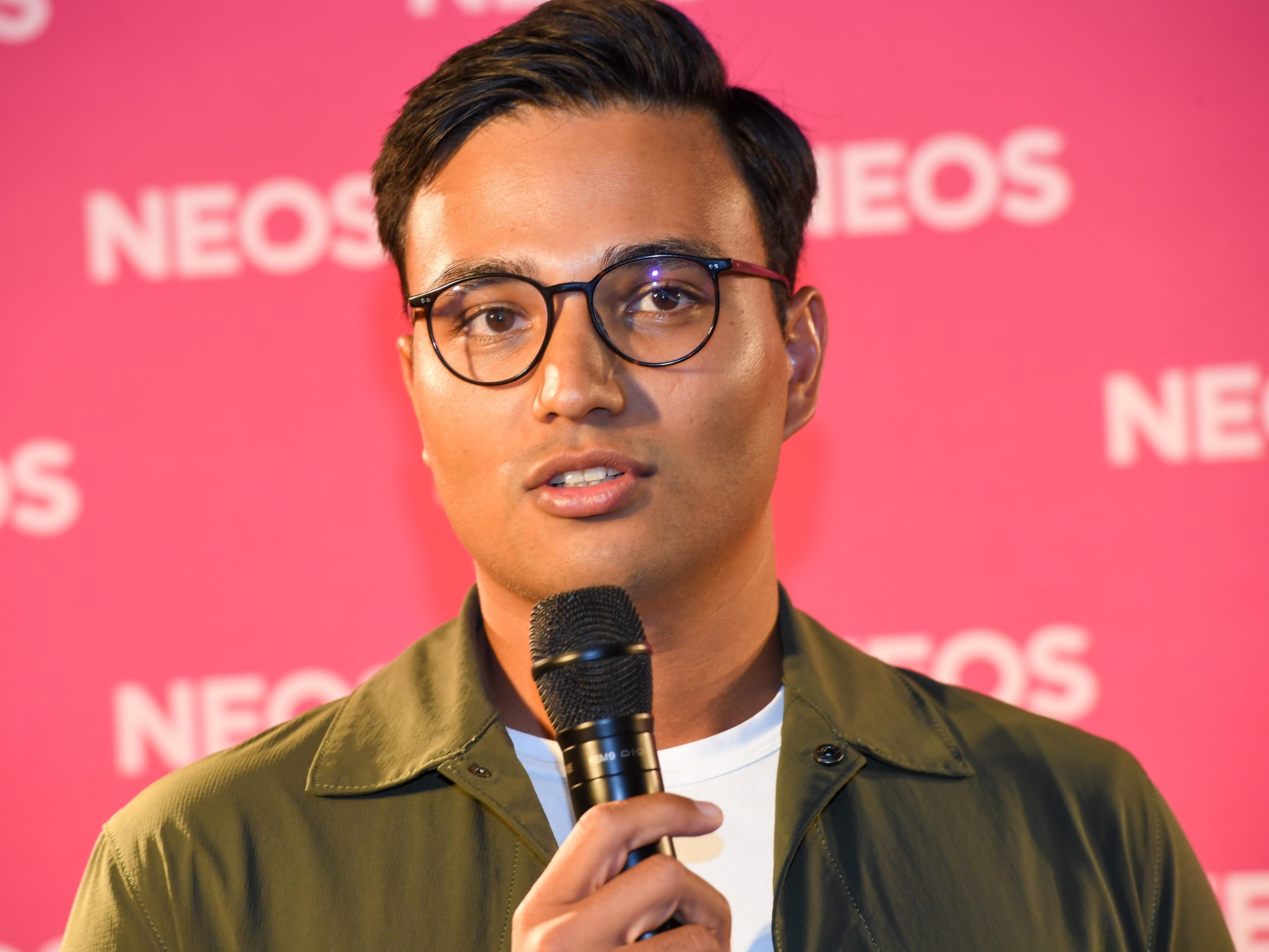 Der Tiroler NEOS-Nationalratsabgeordnete Yannick Shetty kritisiert die ÖVP-Tirol scharf.