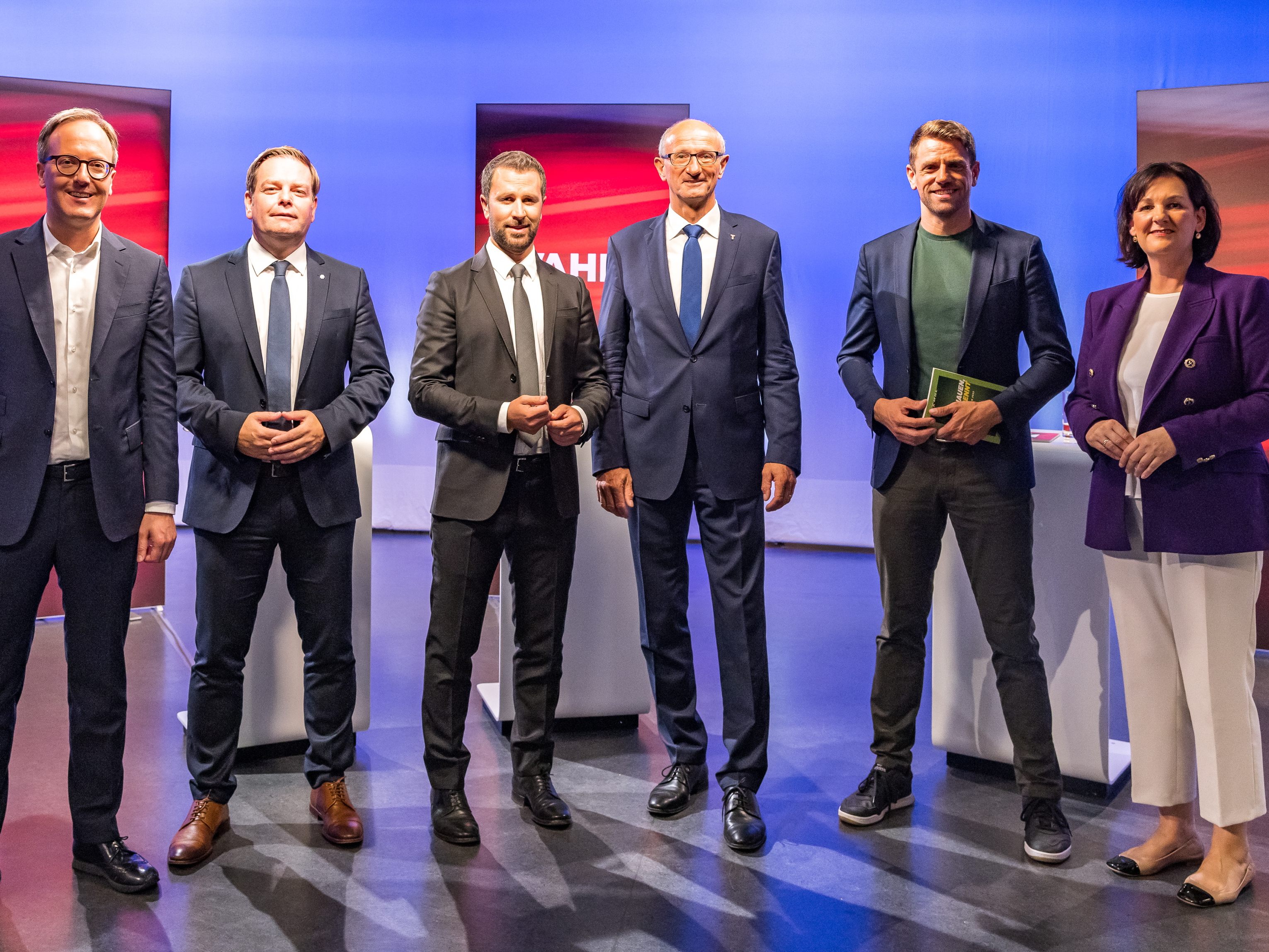 Die Teuerung war ein zentrales Thema bei der ORF-"Elefantenrunde" zur Tirol-Wahl 2022. Die Teuerung war ein zentrales Thema bei der ORF-"Elefantenrunde" zur Tirol-Wahl 2022.